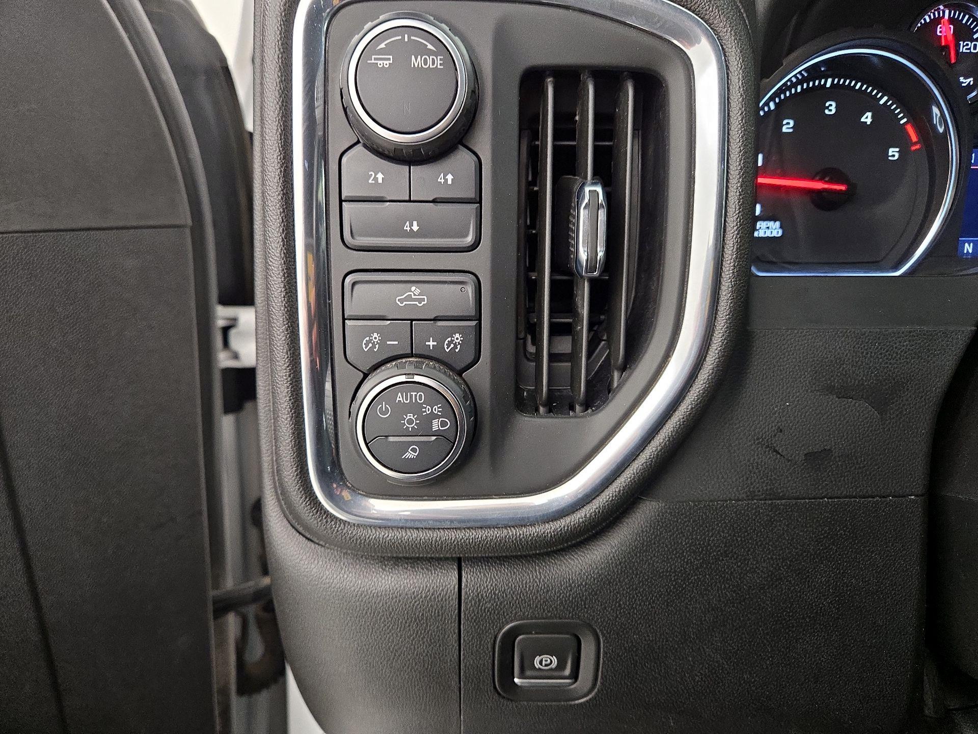 Thumbnail: 2023 Chevrolet Silverado 2500 - 13