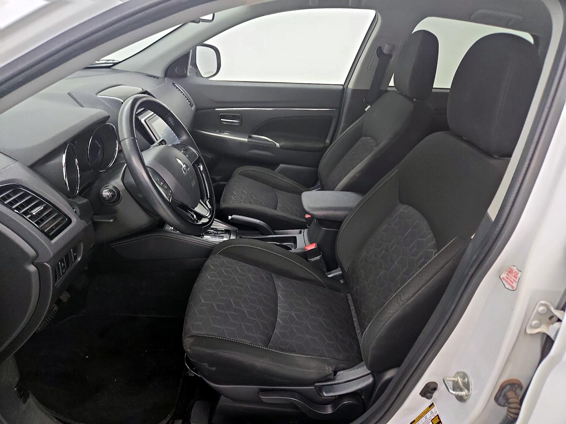 Thumbnail: 2021 Mitsubishi Outlander Sport - 11