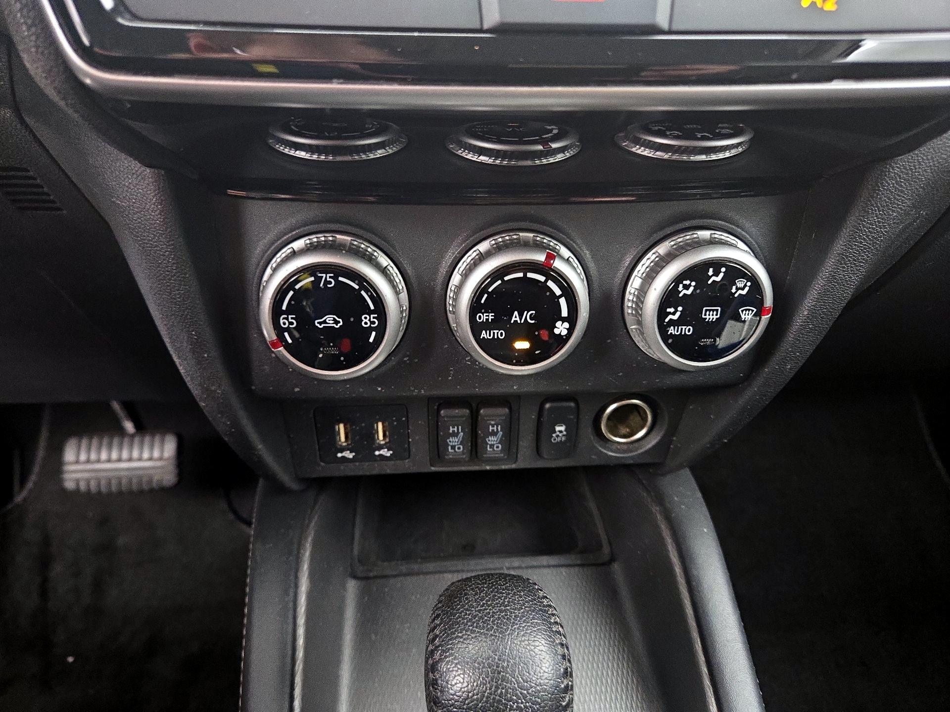 Thumbnail: 2021 Mitsubishi Outlander Sport - 16