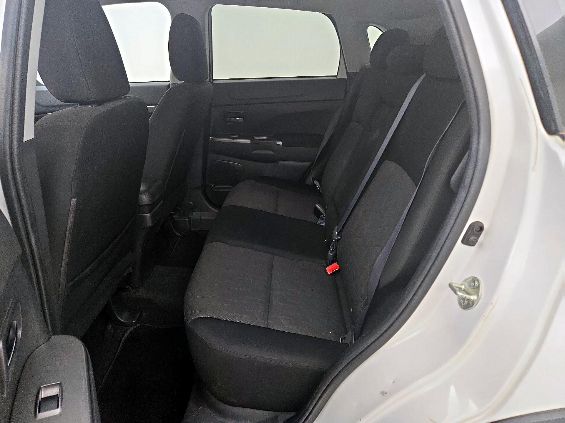 Thumbnail: 2021 Mitsubishi Outlander Sport - 19