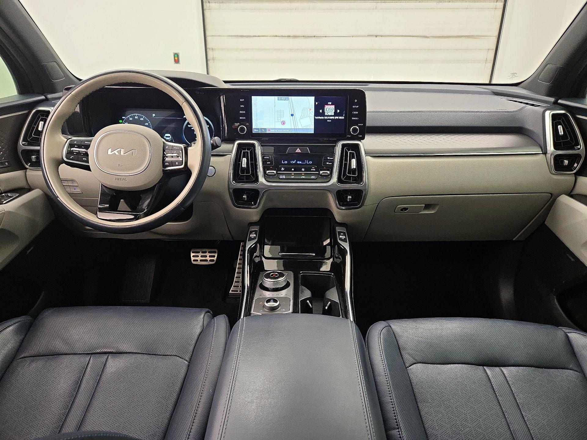 Thumbnail: 2023 Kia Sorento - 9