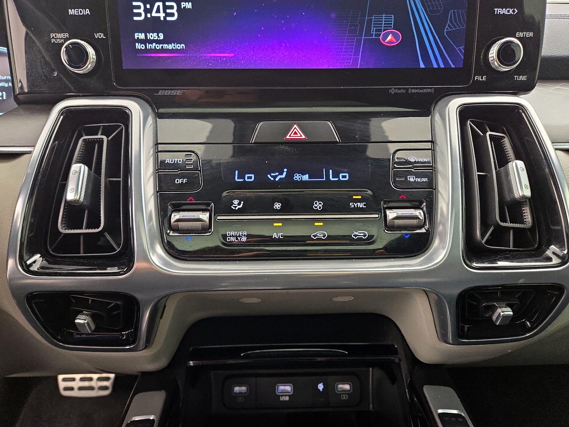 Thumbnail: 2023 Kia Sorento - 17