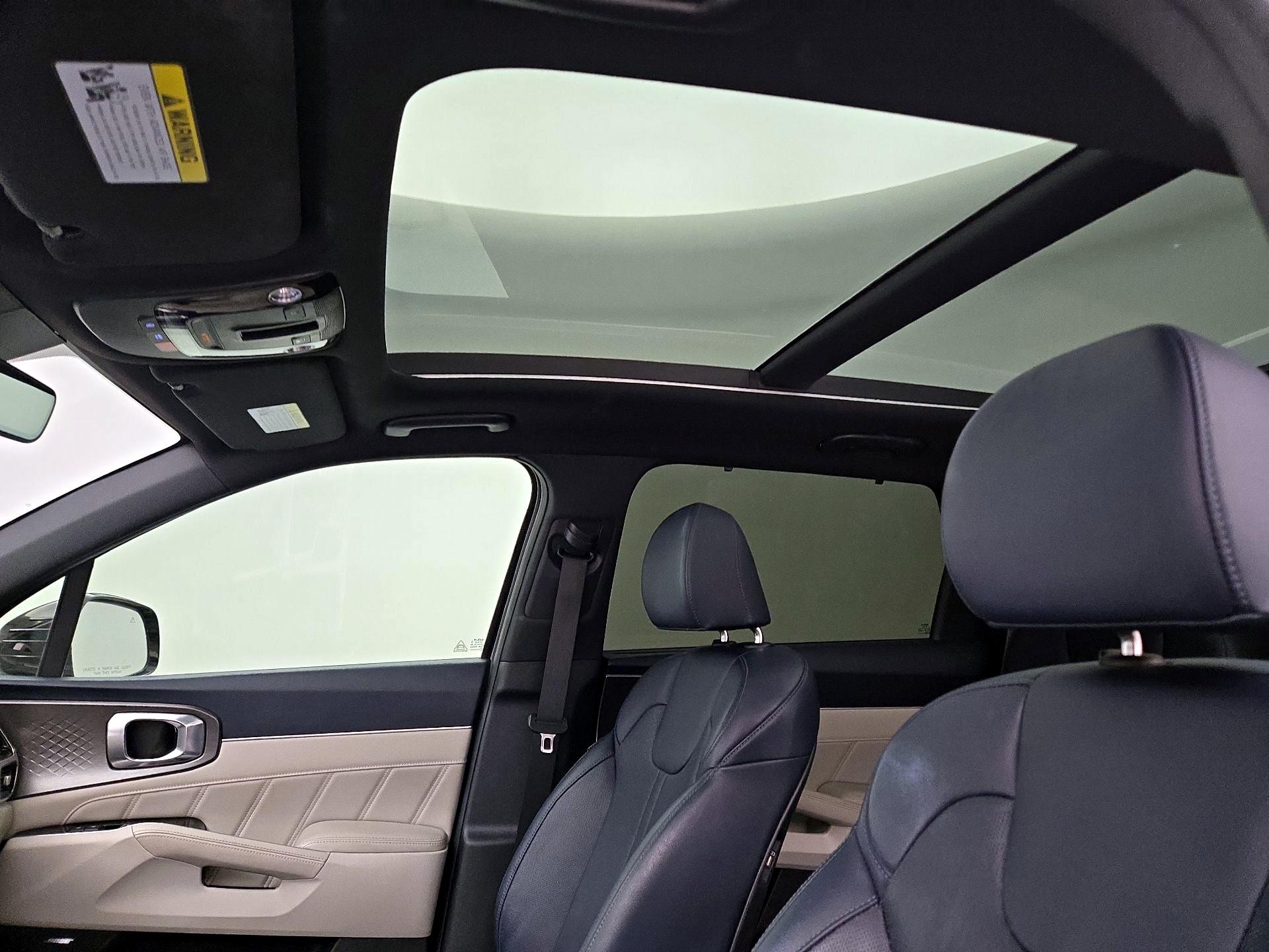 Thumbnail: 2023 Kia Sorento - 20