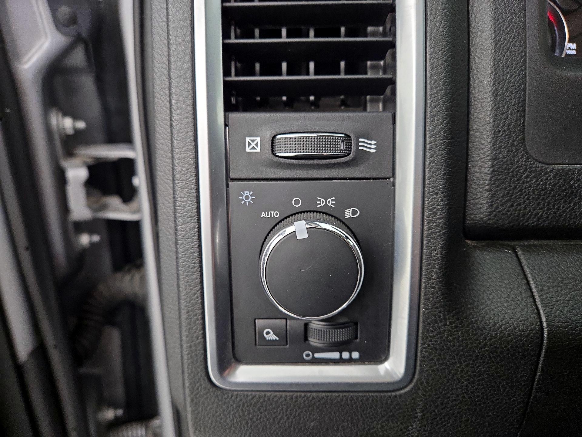 Thumbnail: 2023 RAM 1500 Classic - 13