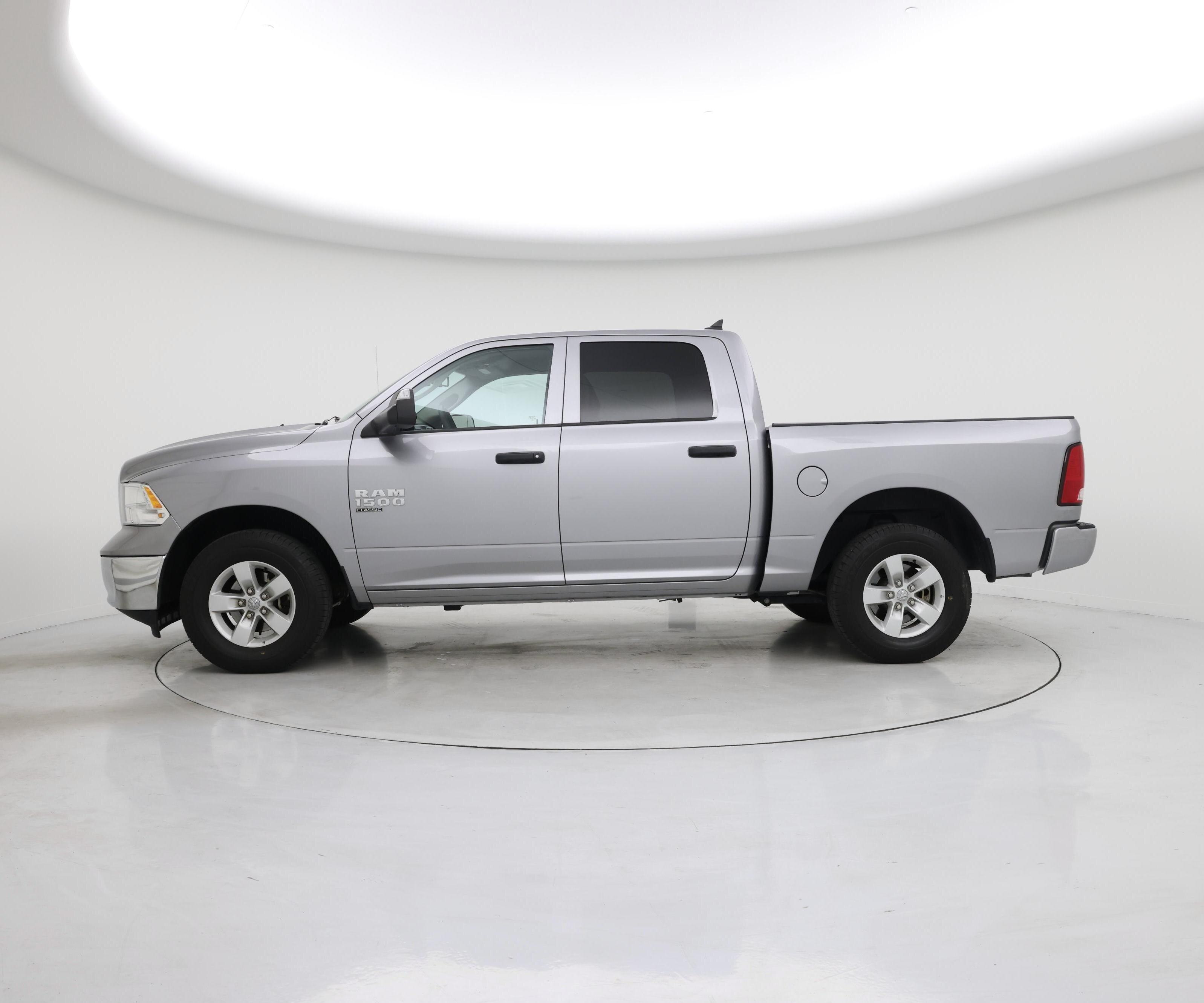 Thumbnail: 2023 RAM 1500 Classic - 3