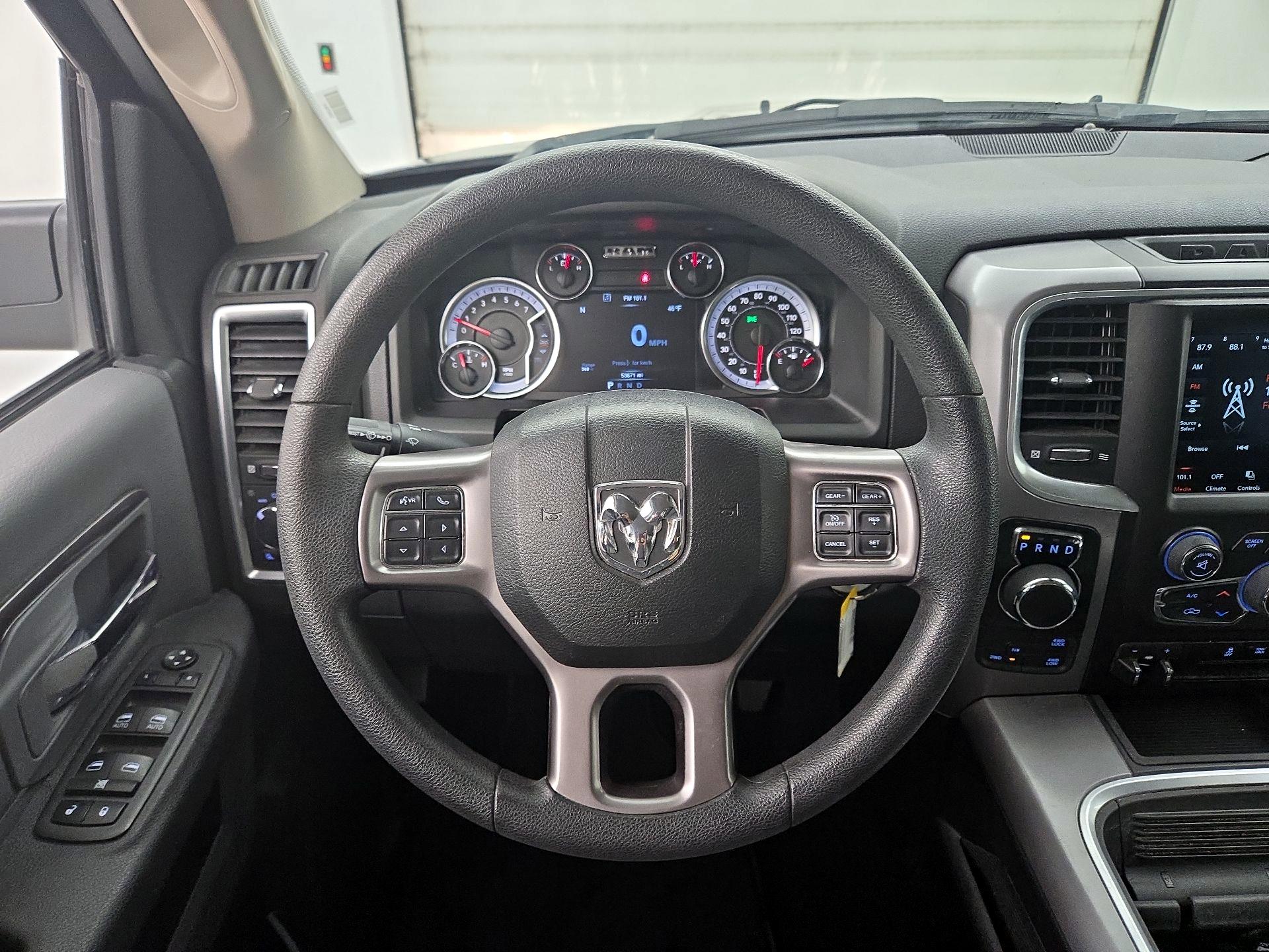 Thumbnail: 2023 RAM 1500 Classic - 10