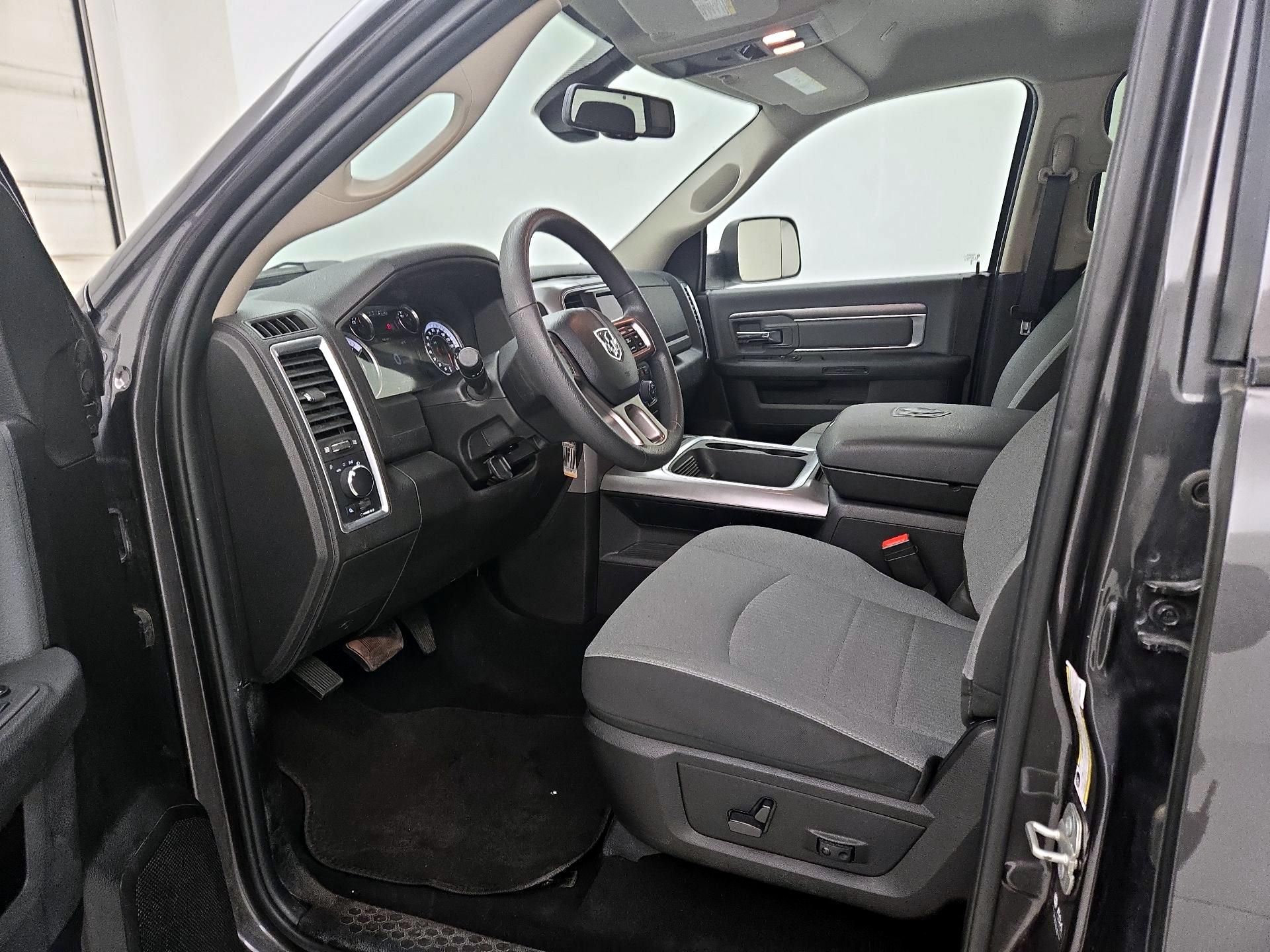 Thumbnail: 2023 RAM 1500 Classic - 11