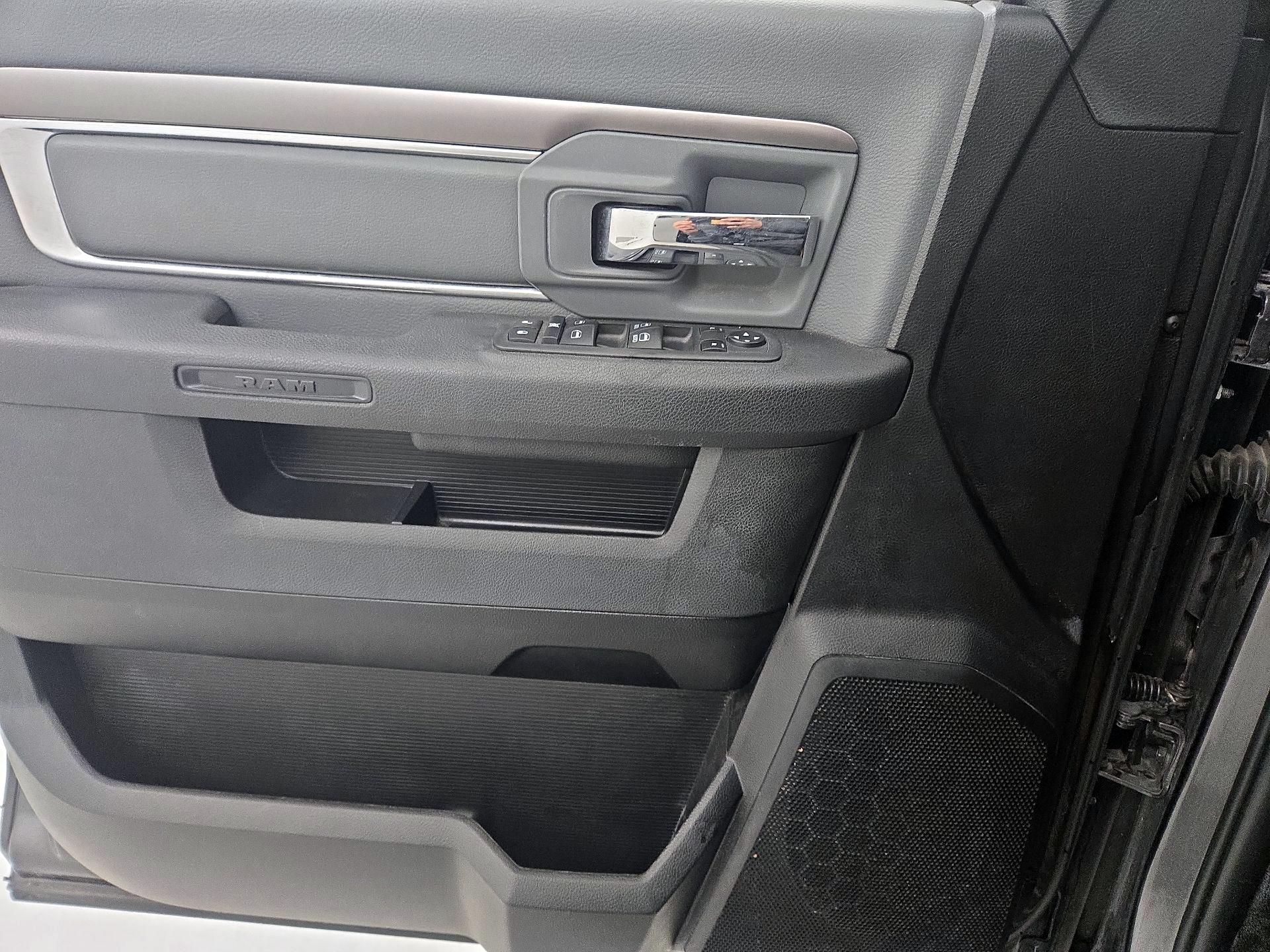 Thumbnail: 2023 RAM 1500 Classic - 12