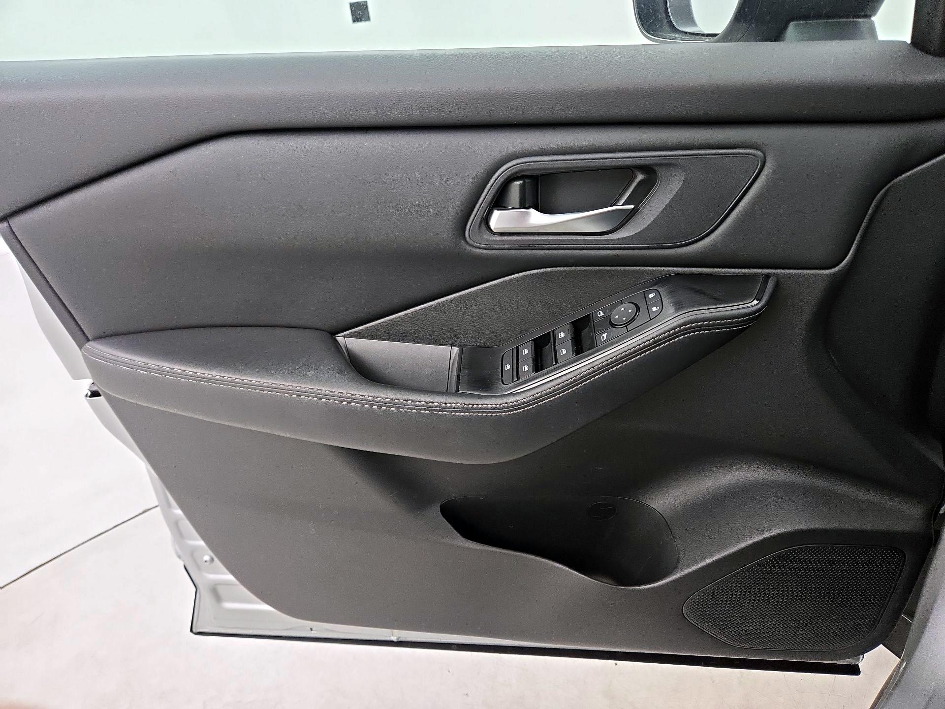 Thumbnail: 2024 Nissan Rogue - 12