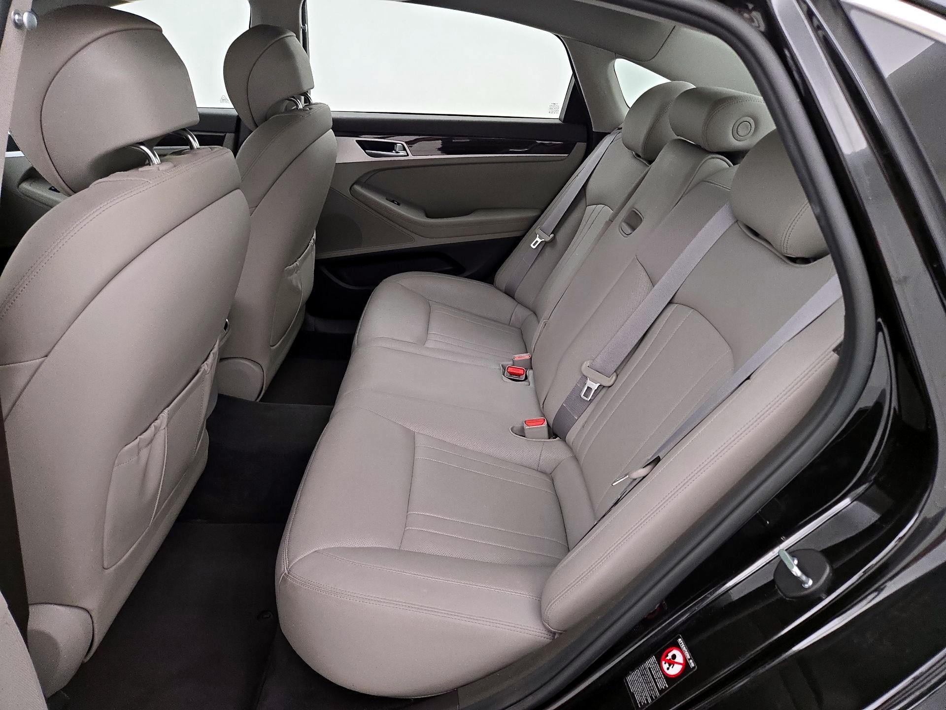 Thumbnail: 2019 Genesis G80 - 20