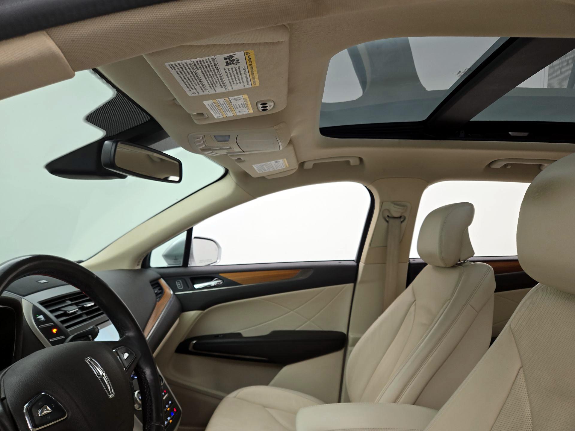 Thumbnail: 2016 Lincoln MKC - 20