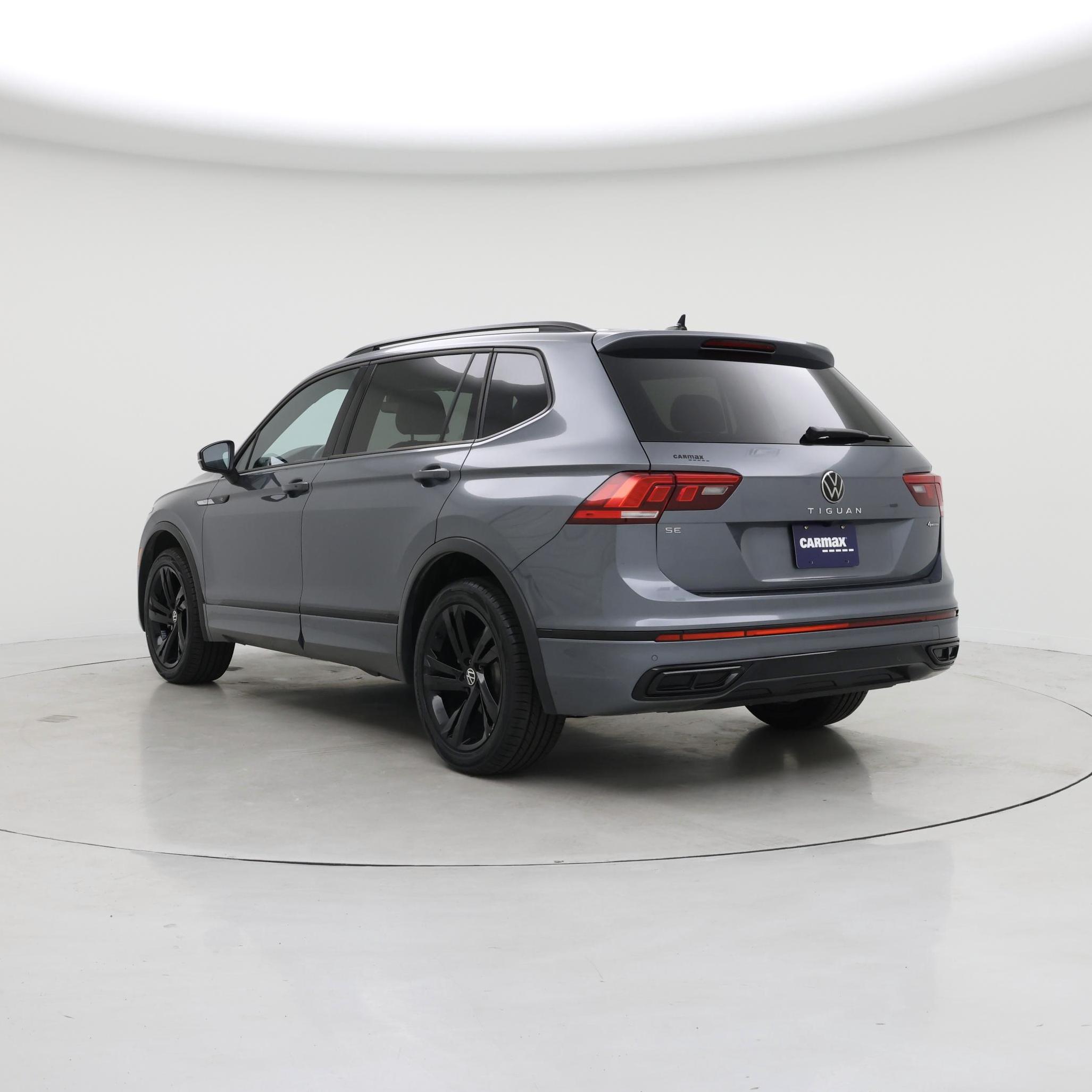 Thumbnail: 2023 Volkswagen Tiguan - 2