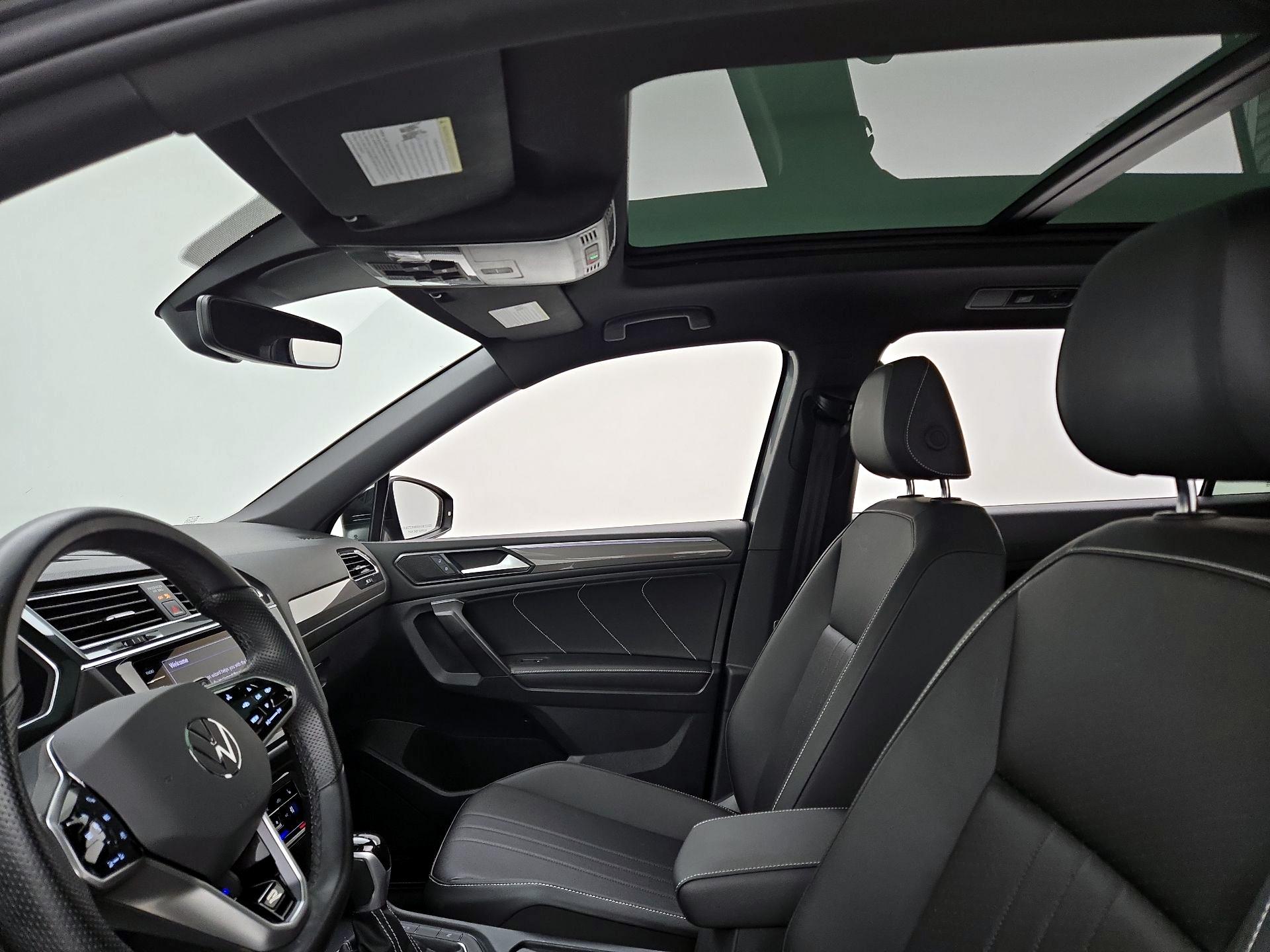 Thumbnail: 2023 Volkswagen Tiguan - 19