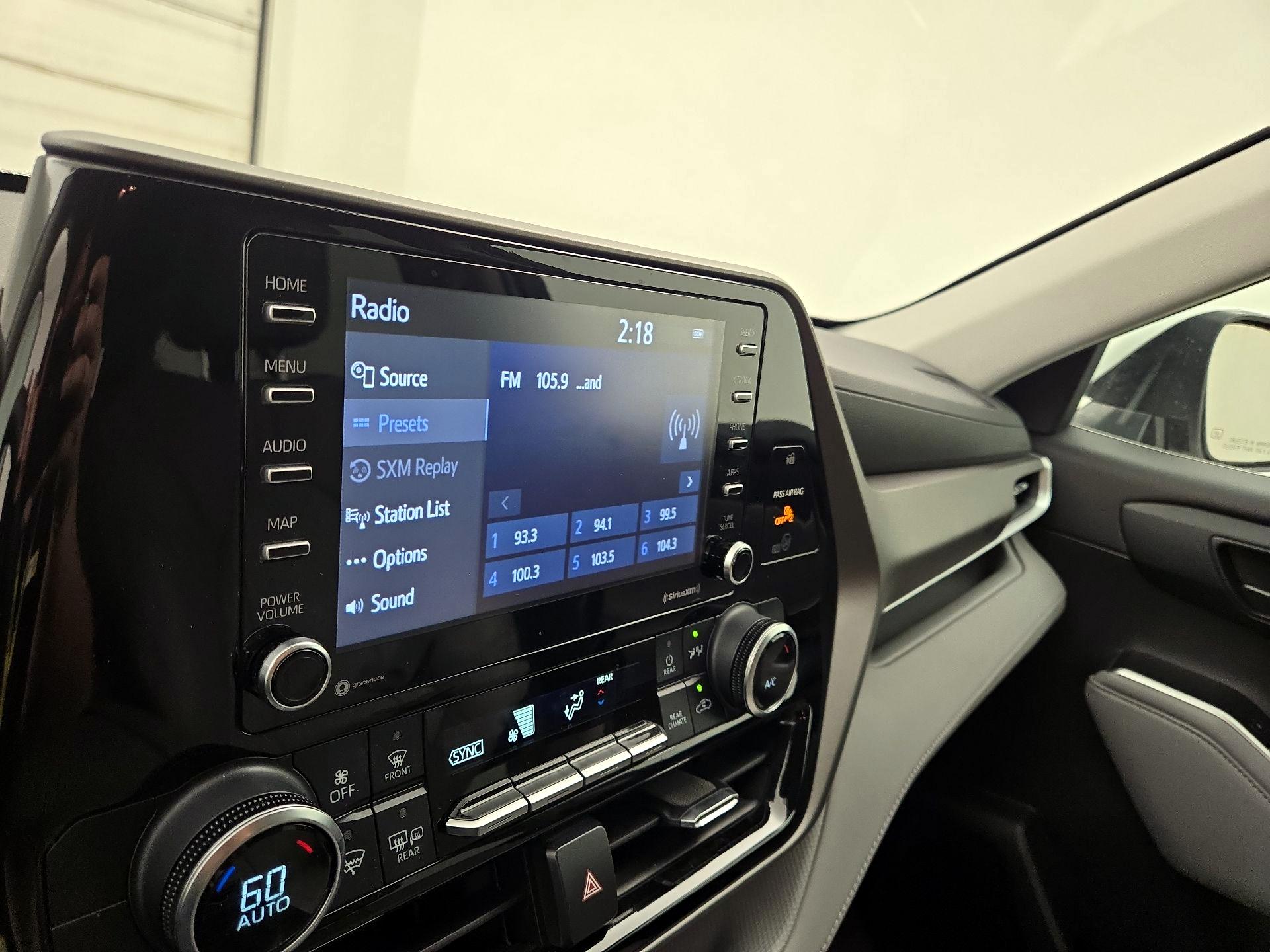 Thumbnail: 2022 Toyota Highlander - 15