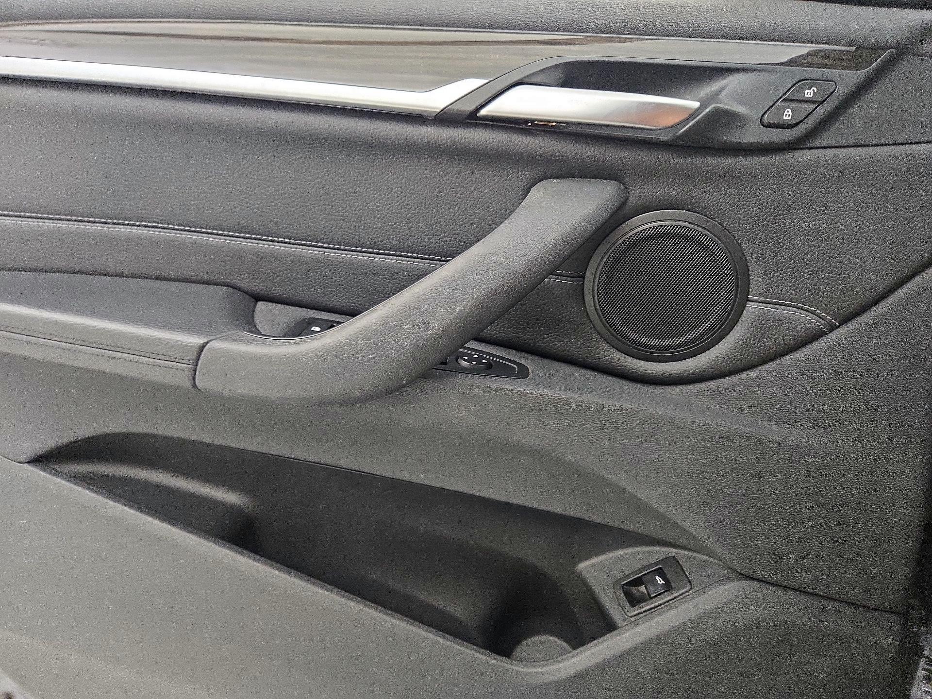 Thumbnail: 2017 BMW X1 - 12