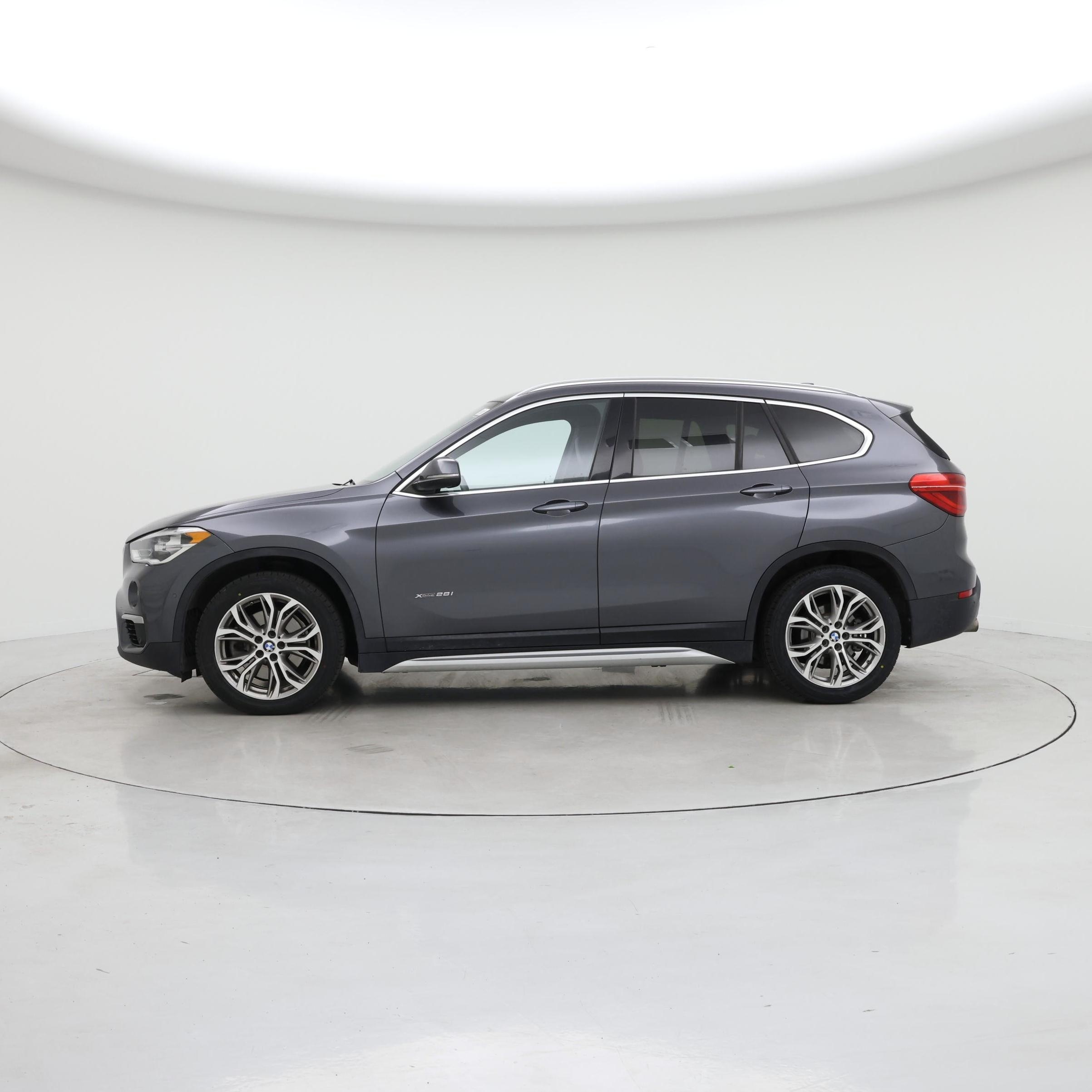 Thumbnail: 2017 BMW X1 - 3