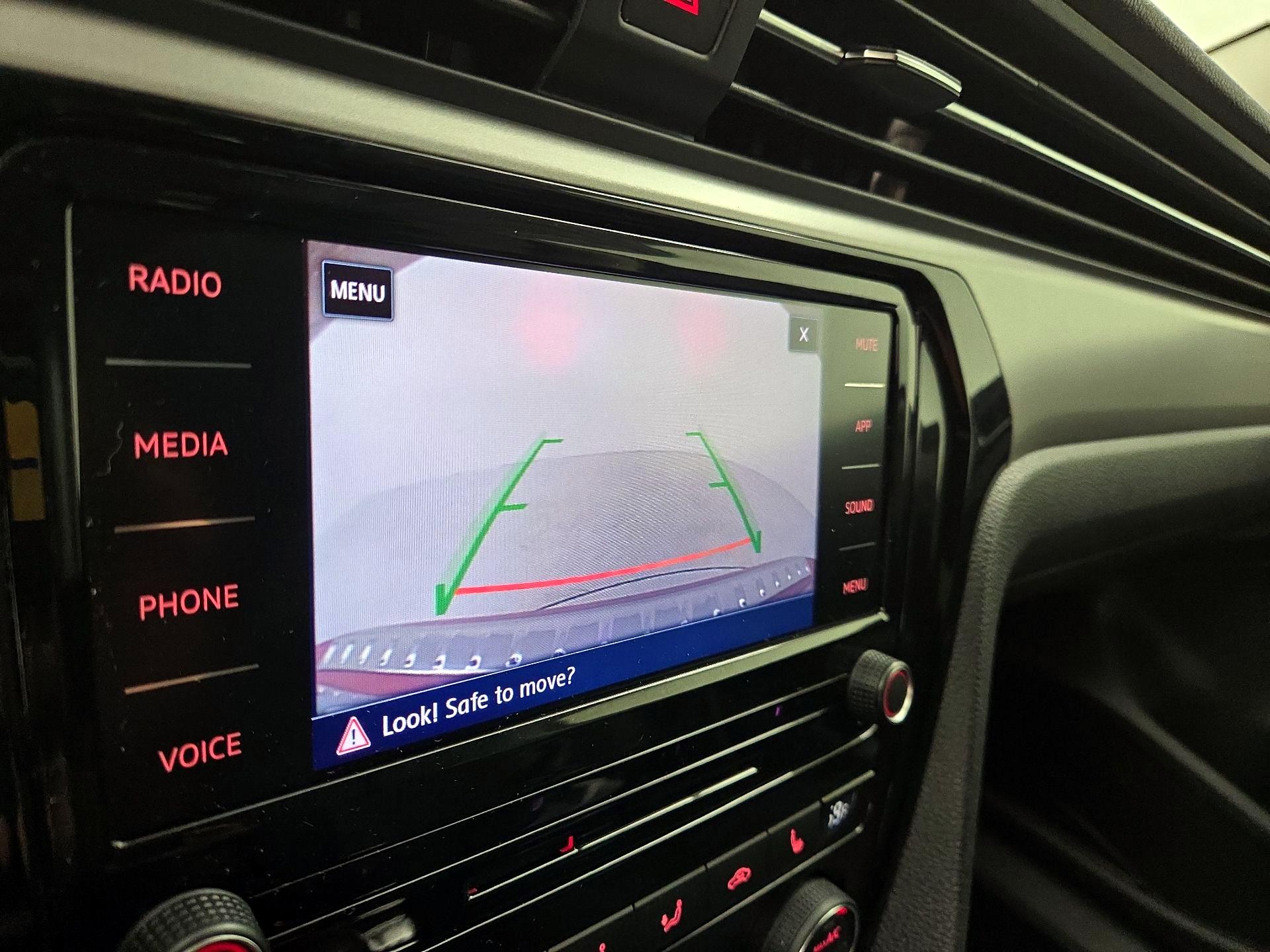 Thumbnail: 2021 Volkswagen Passat - 14