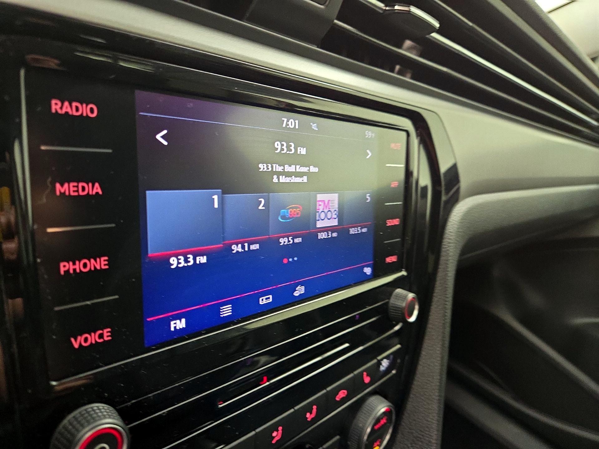 Thumbnail: 2021 Volkswagen Passat - 15