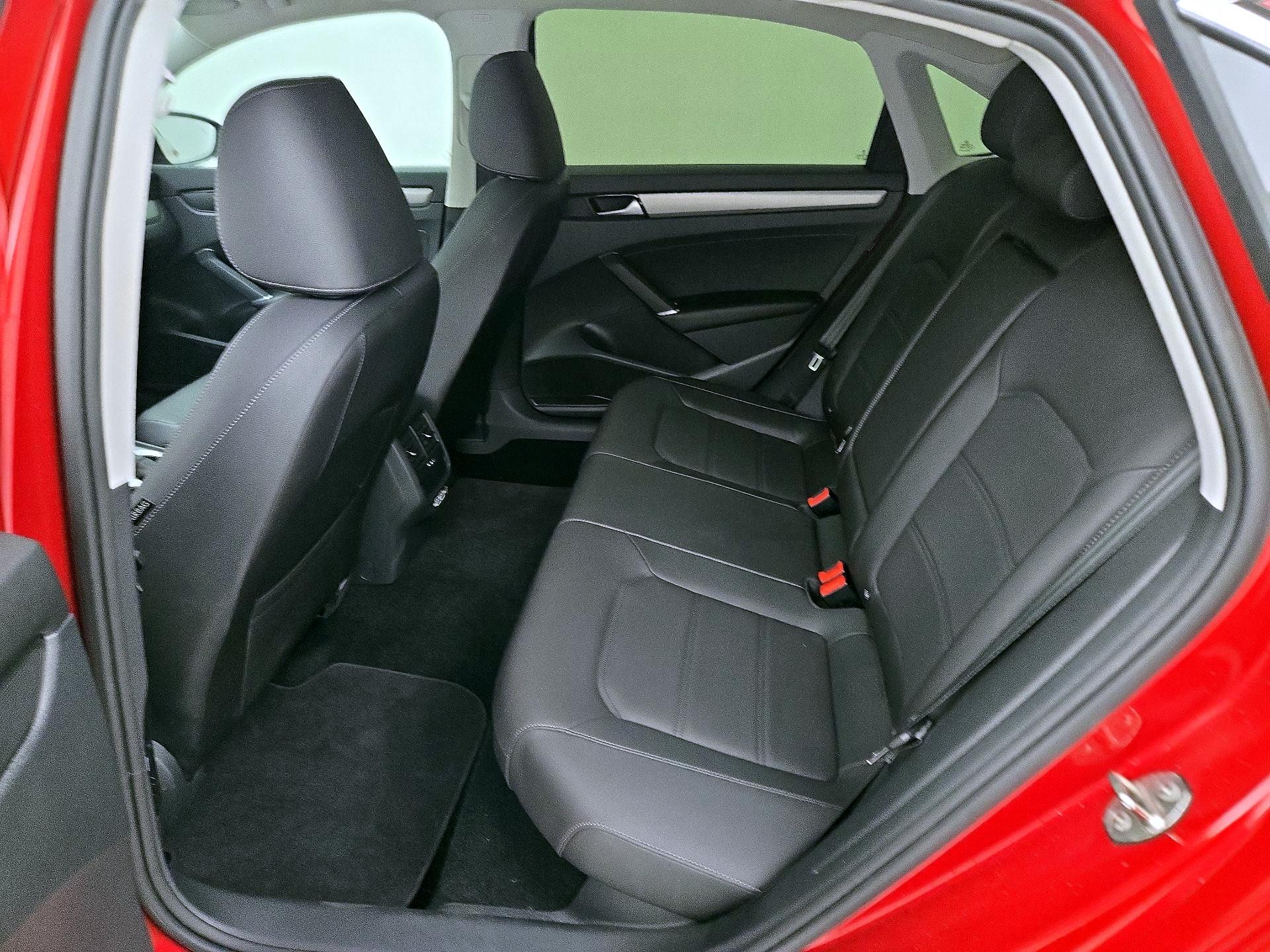 Thumbnail: 2021 Volkswagen Passat - 20