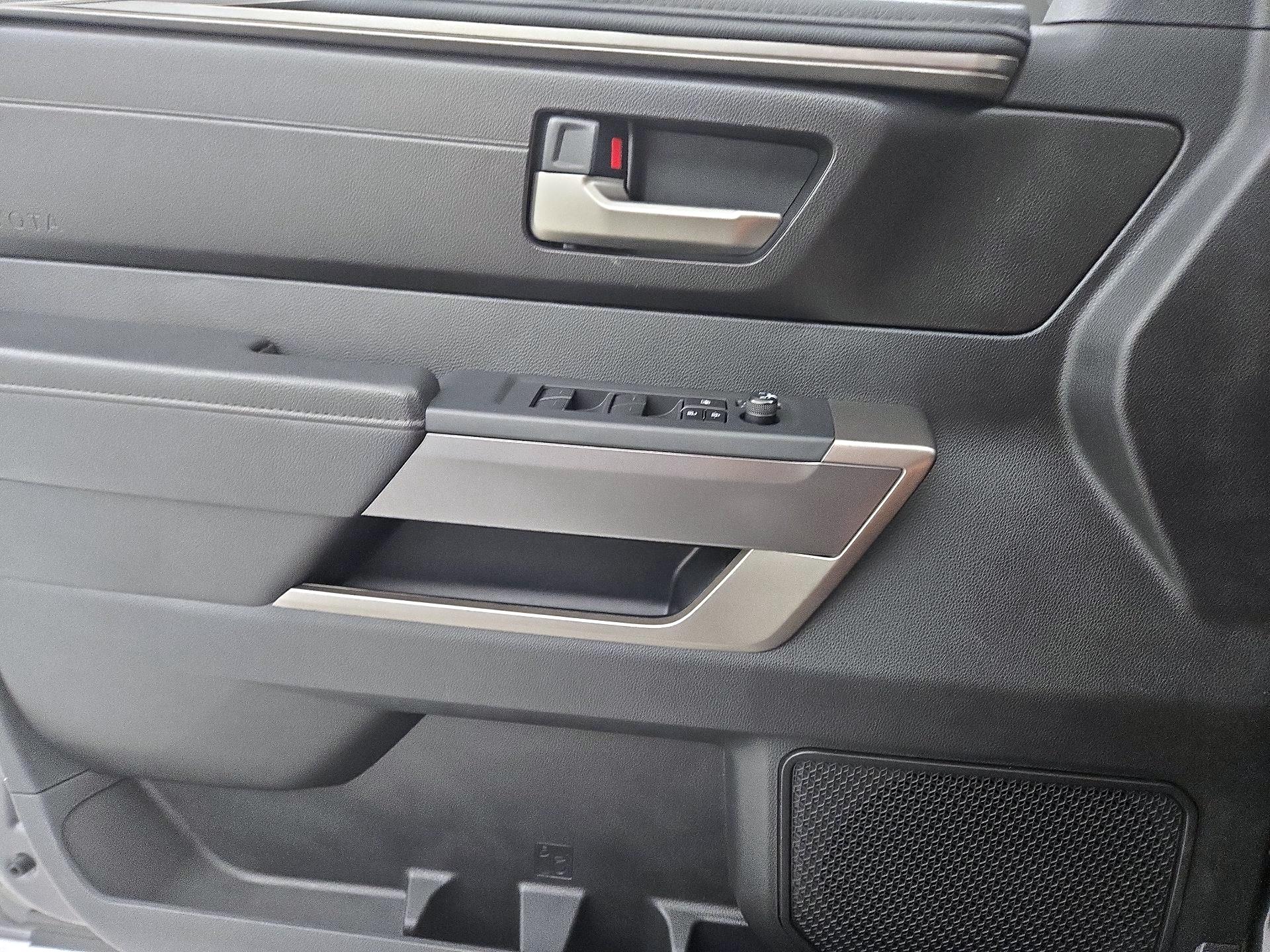 Thumbnail: 2022 Toyota Tundra - 12