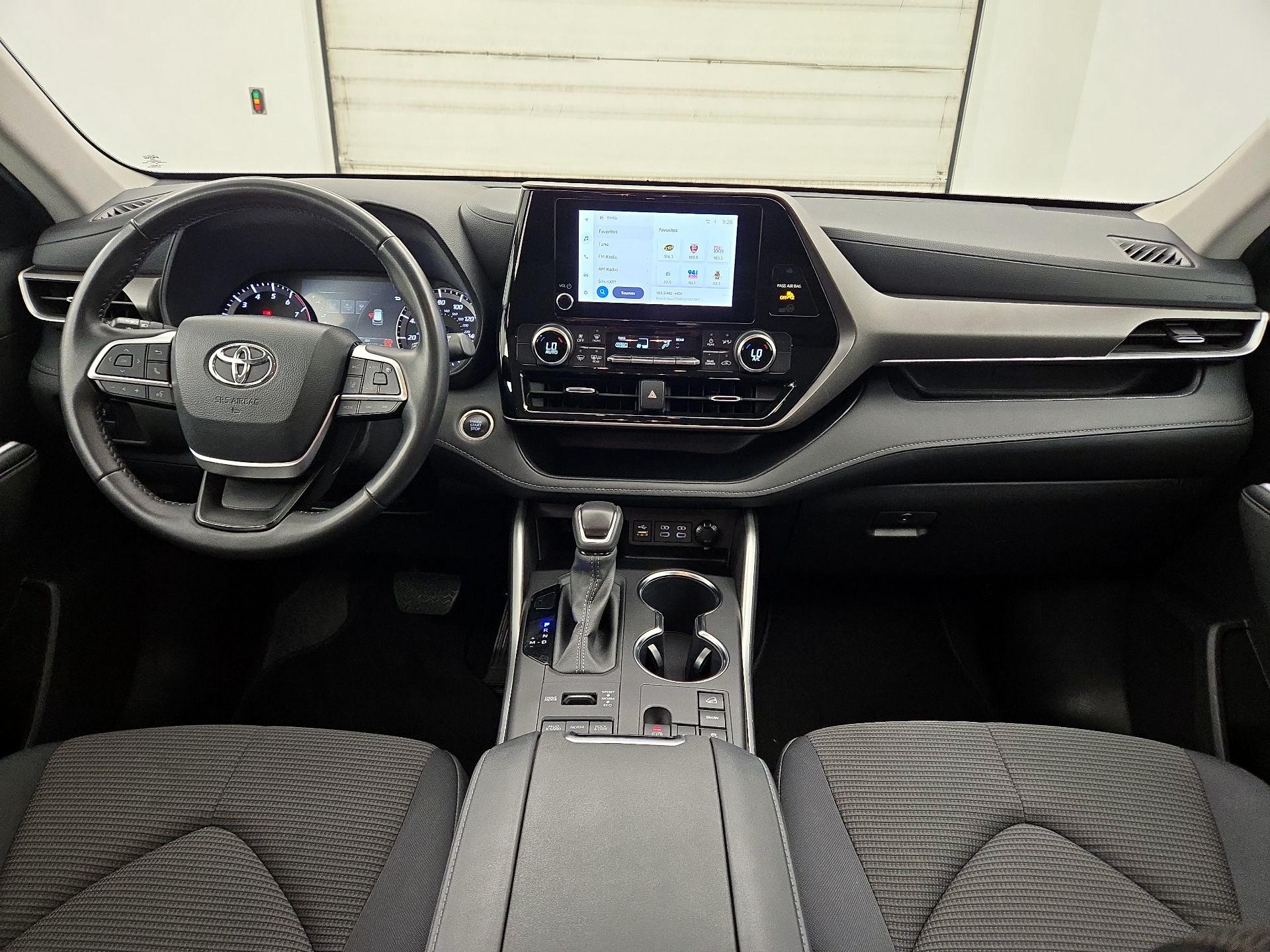 Thumbnail: 2024 Toyota Highlander - 9