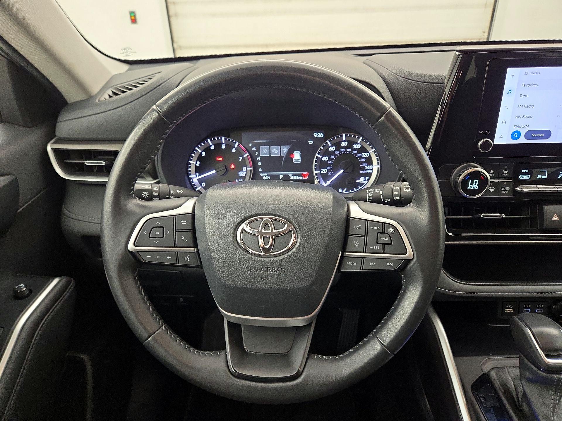 Thumbnail: 2024 Toyota Highlander - 10