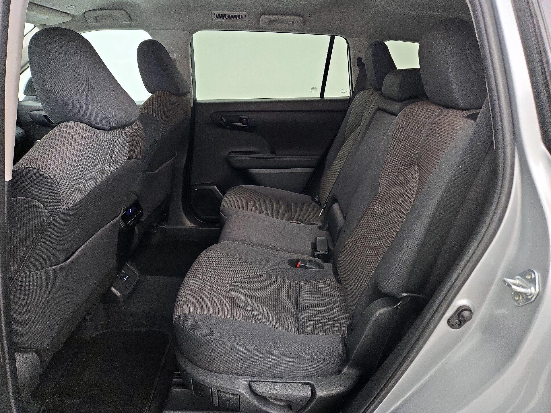 Thumbnail: 2024 Toyota Highlander - 19