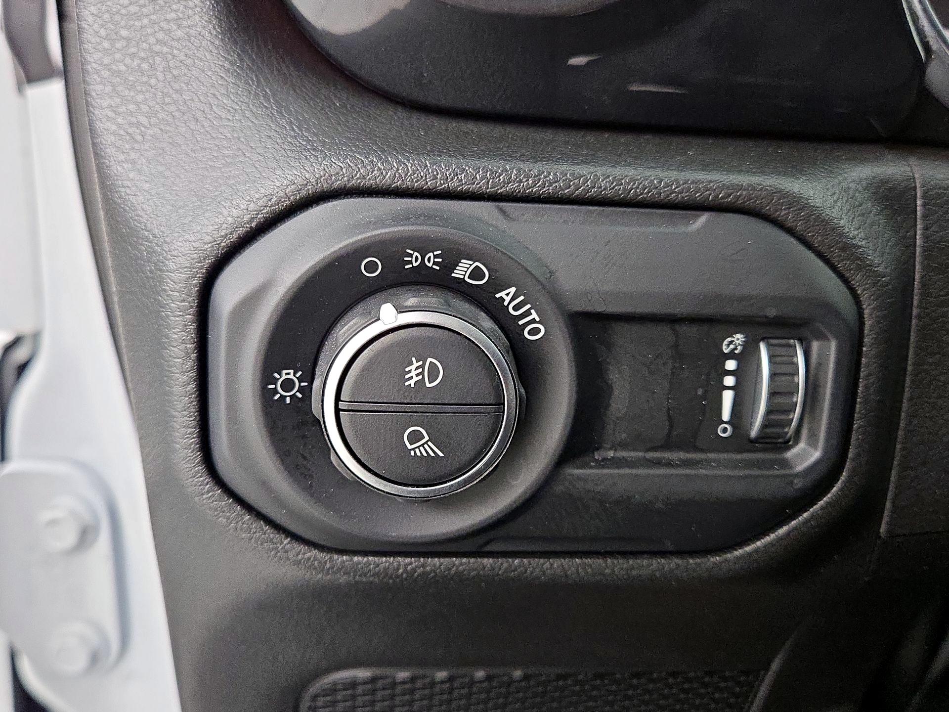 Thumbnail: 2023 Jeep Gladiator - 13