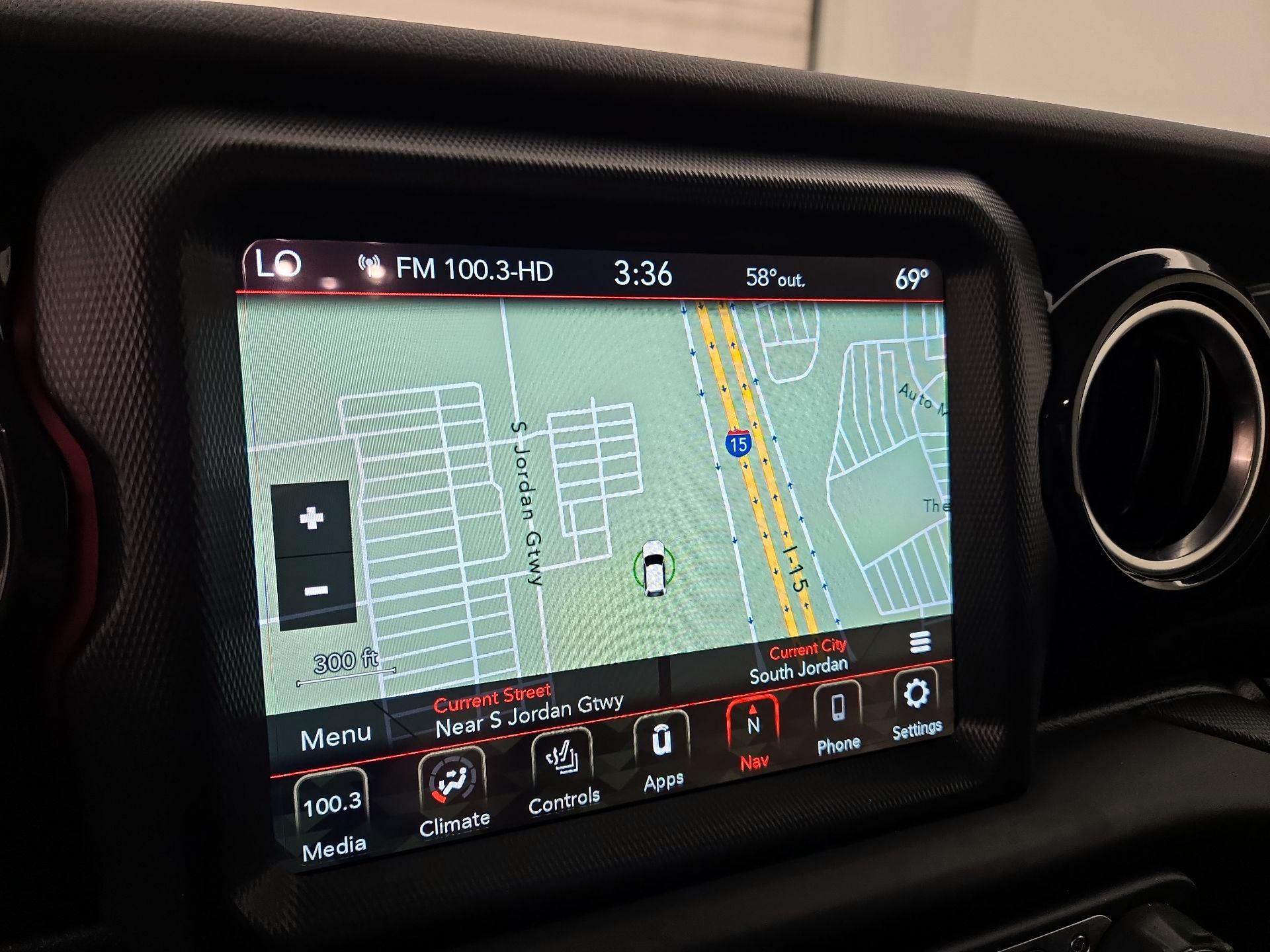 Thumbnail: 2023 Jeep Gladiator - 14