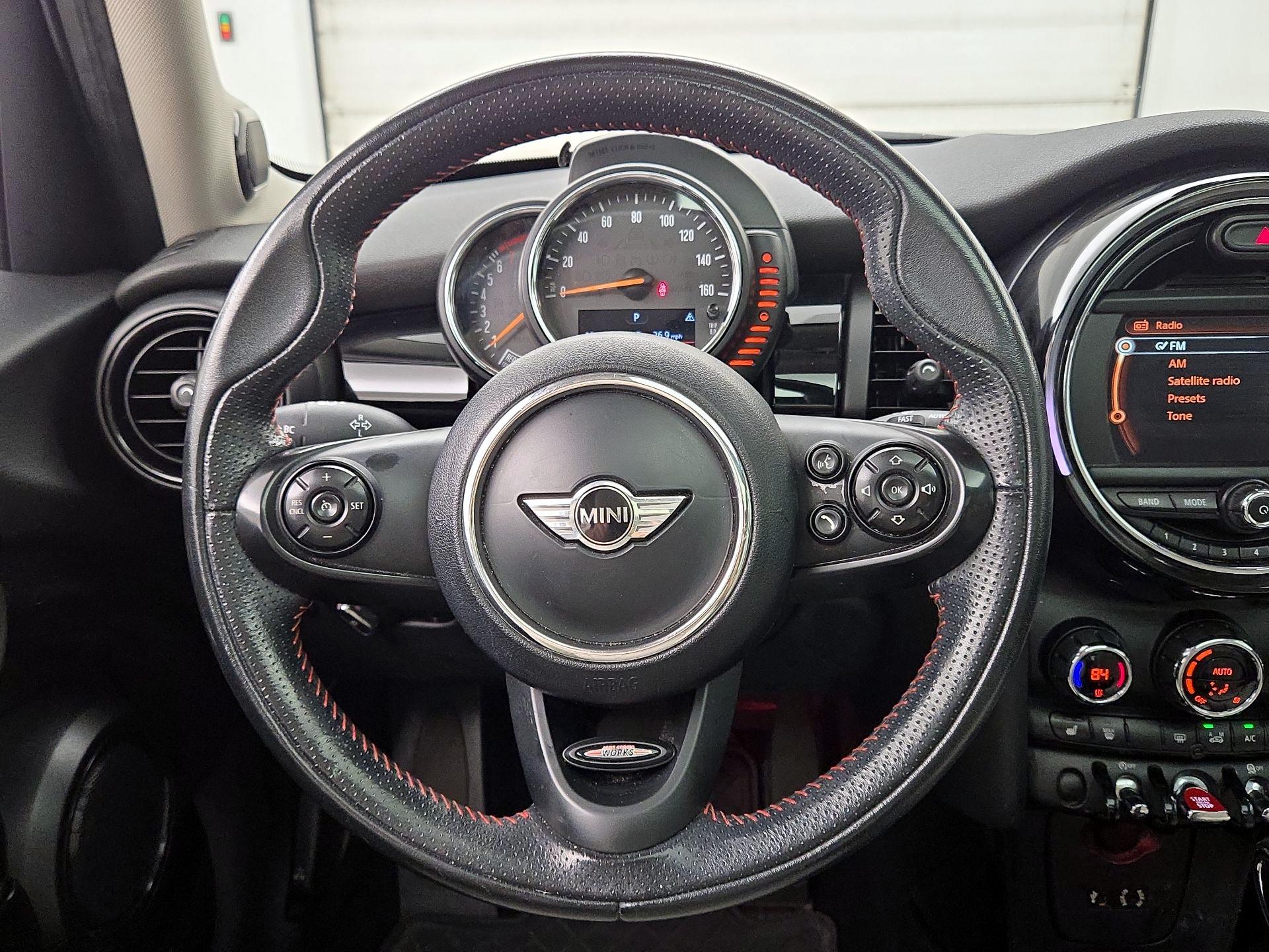 Thumbnail: 2016 MINI Cooper Hardtop - 10