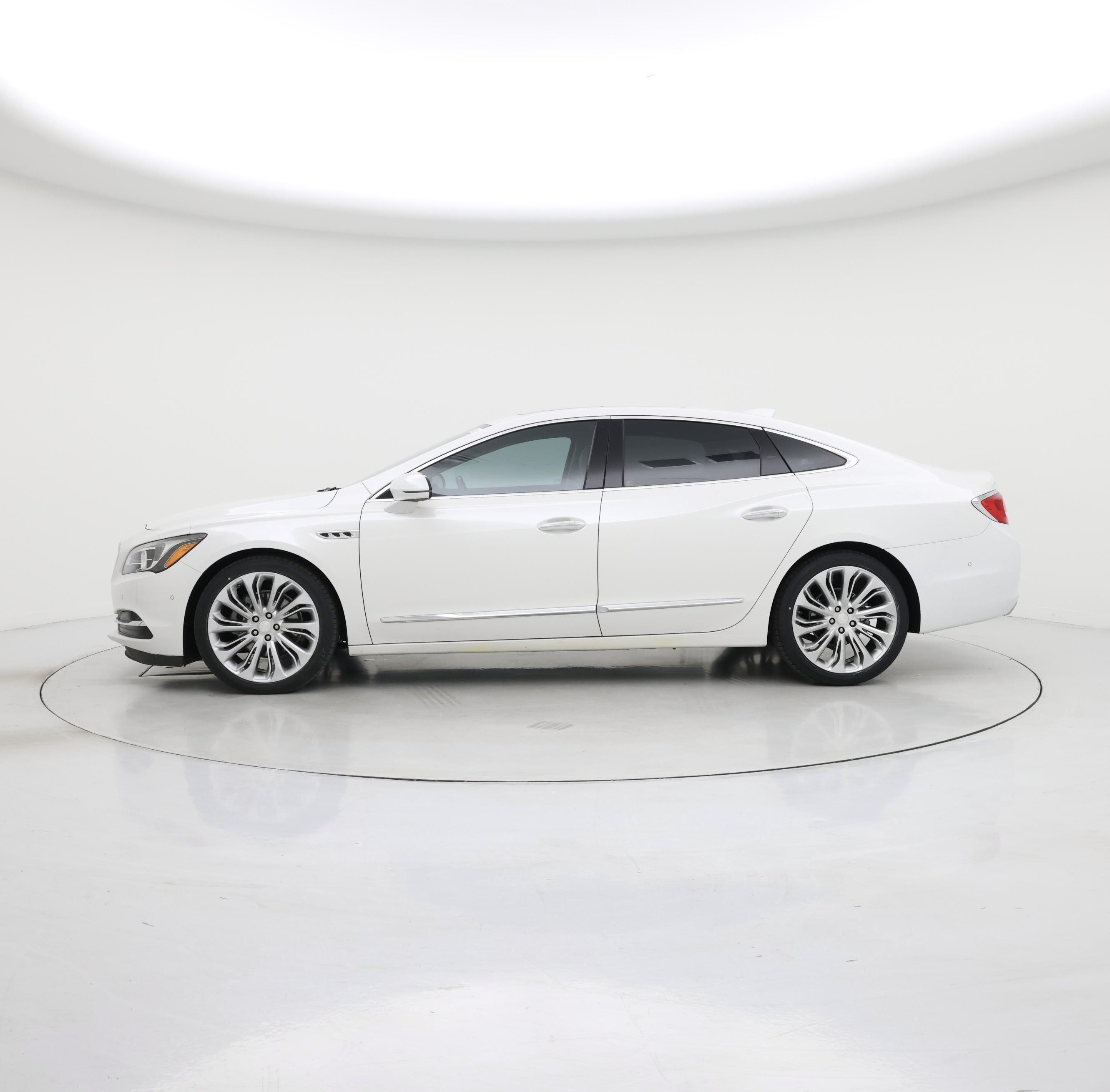 Thumbnail: 2018 Buick LaCrosse - 3