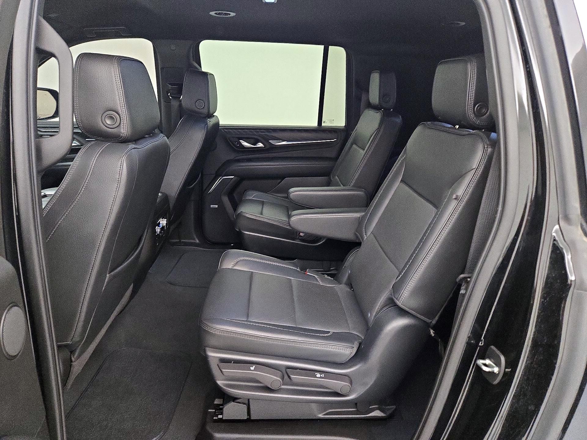 Thumbnail: 2023 GMC Yukon XL - 19
