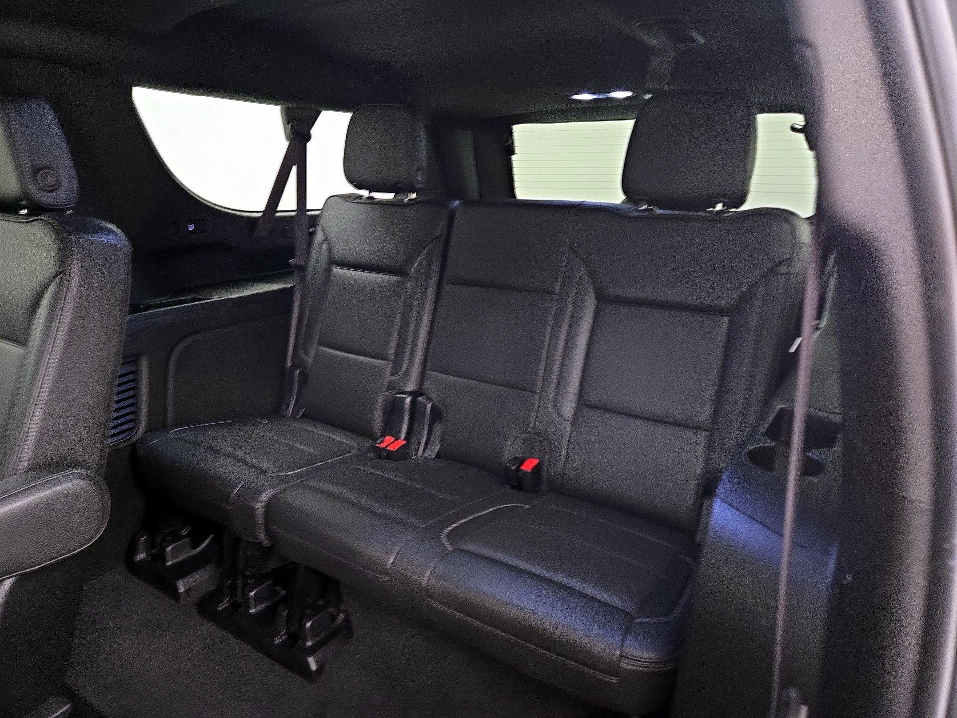 Thumbnail: 2023 GMC Yukon XL - 20