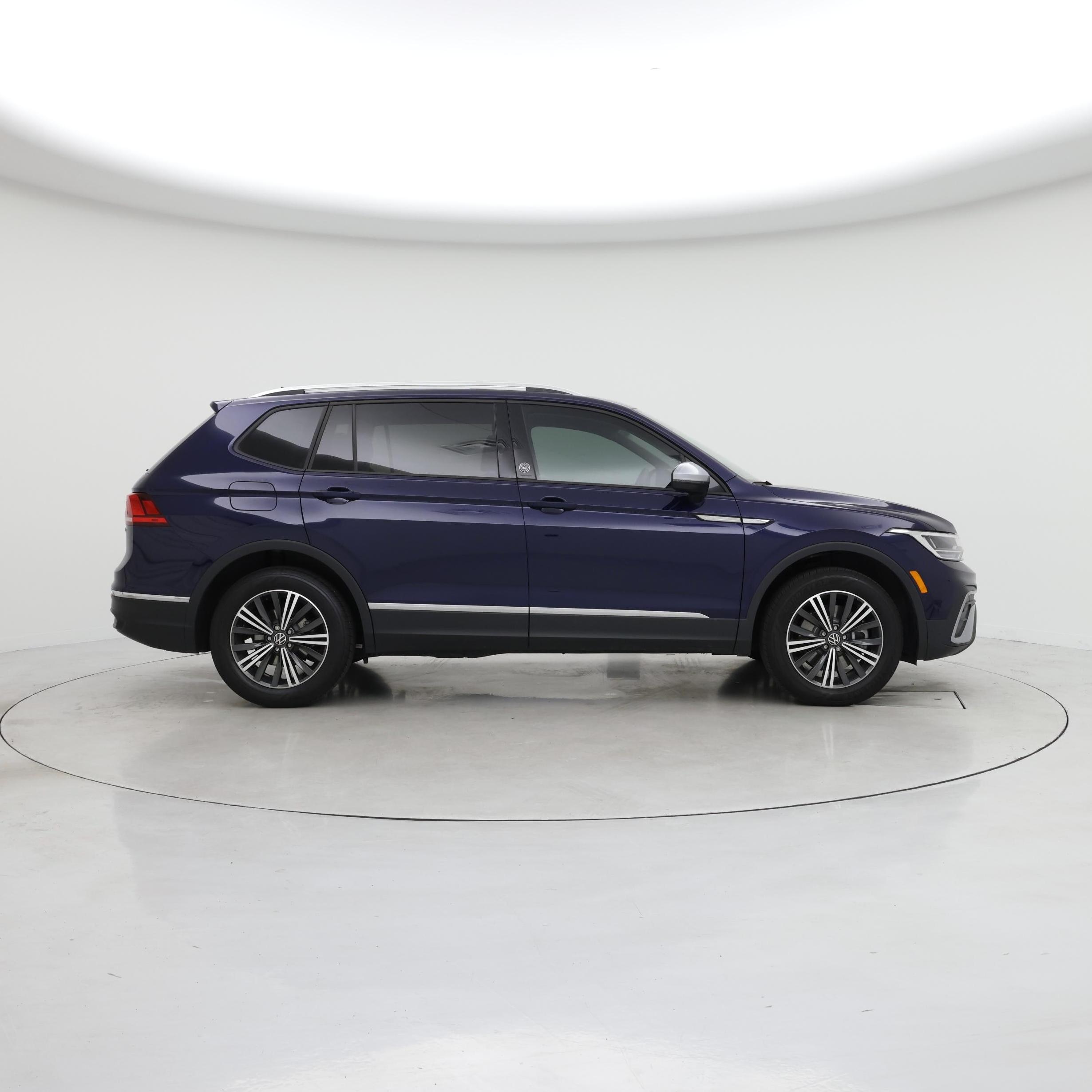 Thumbnail: 2024 Volkswagen Tiguan - 7
