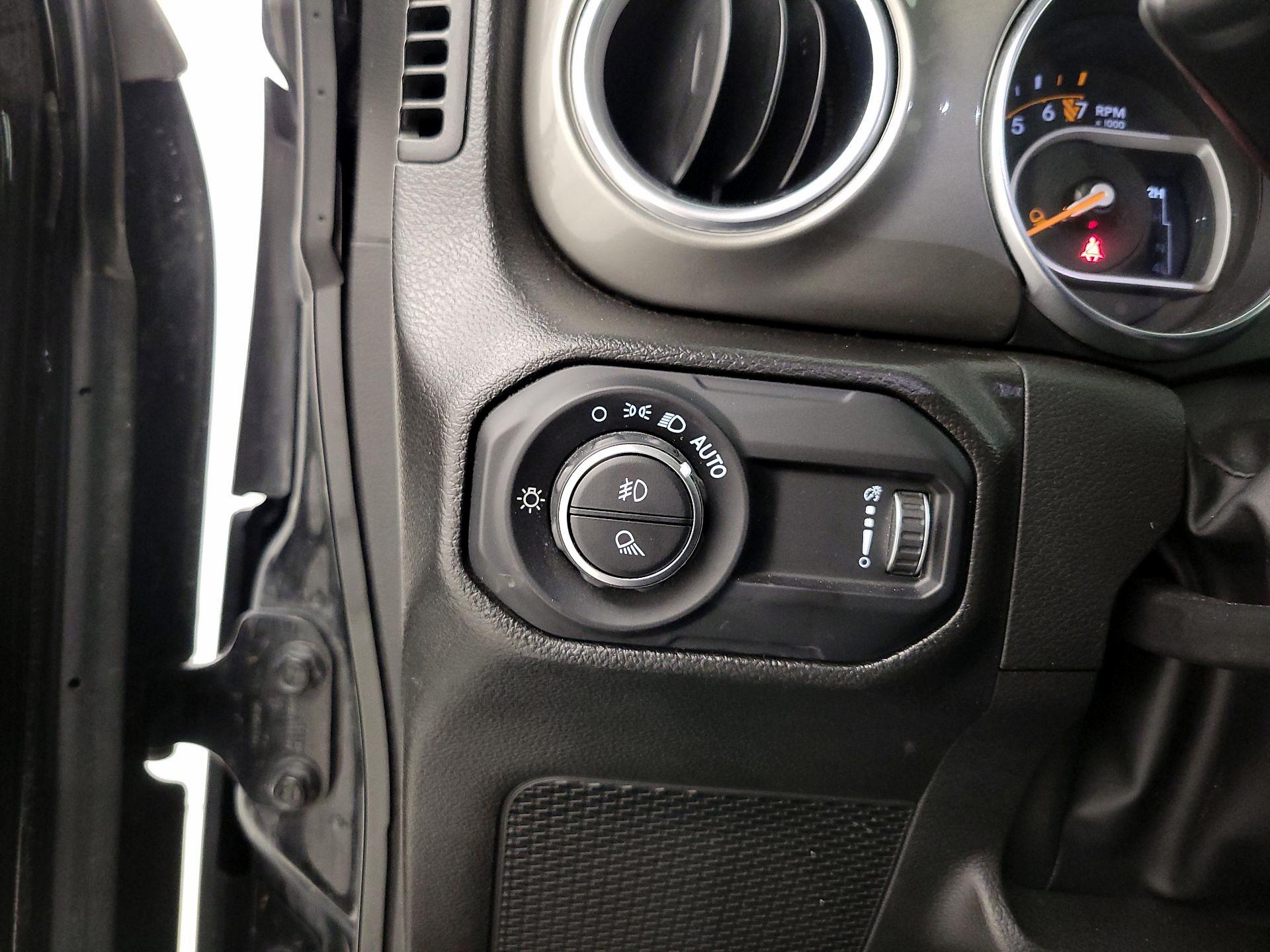 Thumbnail: 2023 Jeep Gladiator - 13