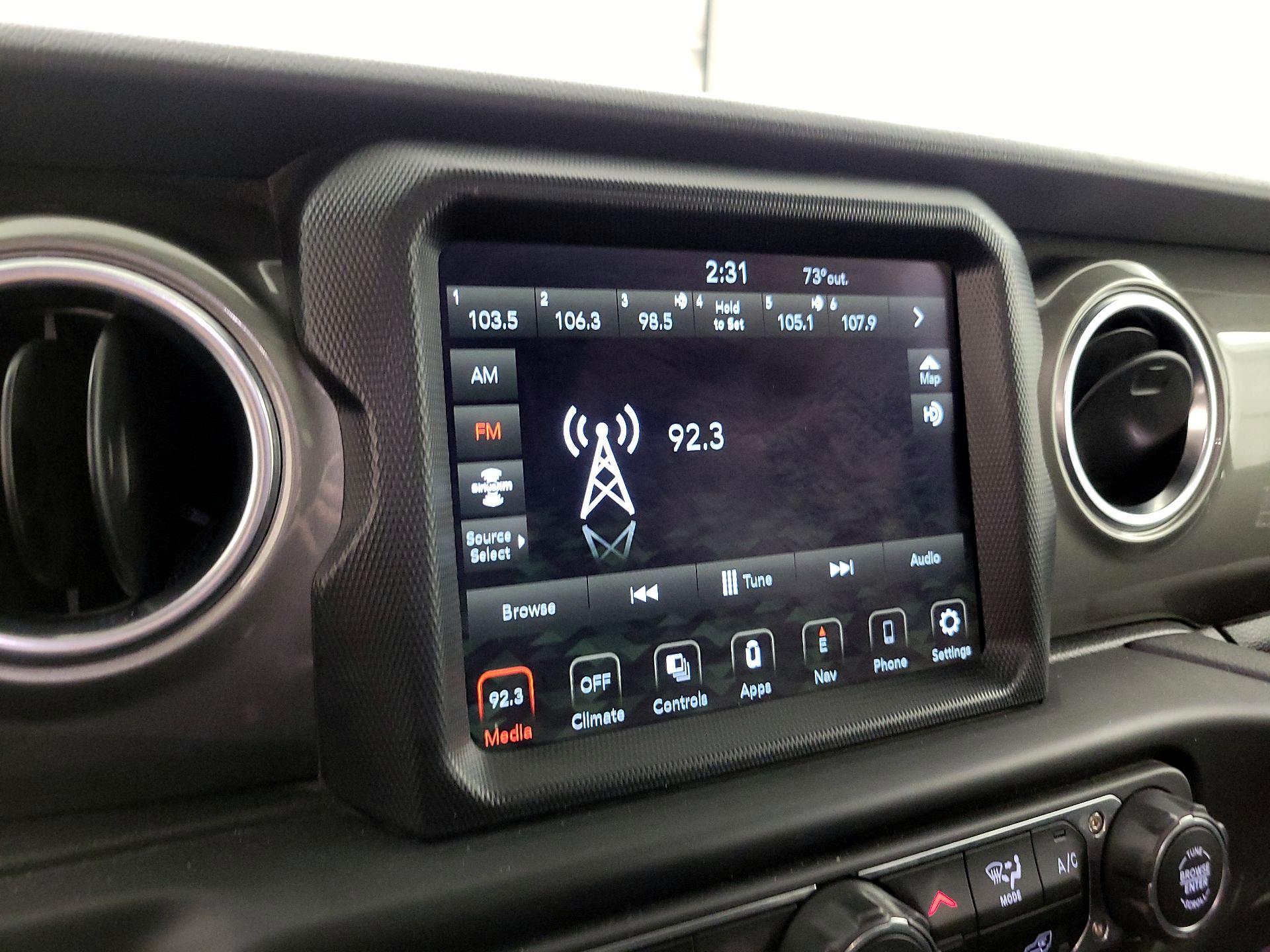 Thumbnail: 2023 Jeep Gladiator - 15