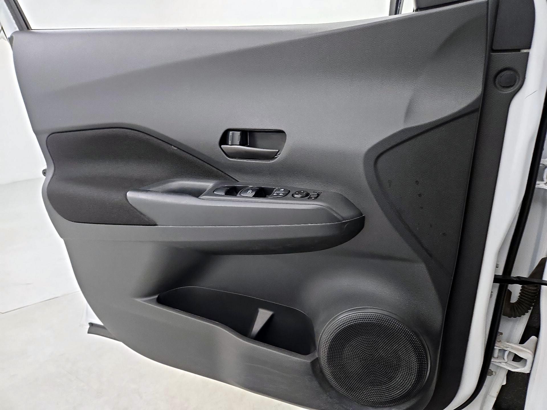 Thumbnail: 2022 Nissan Kicks - 12