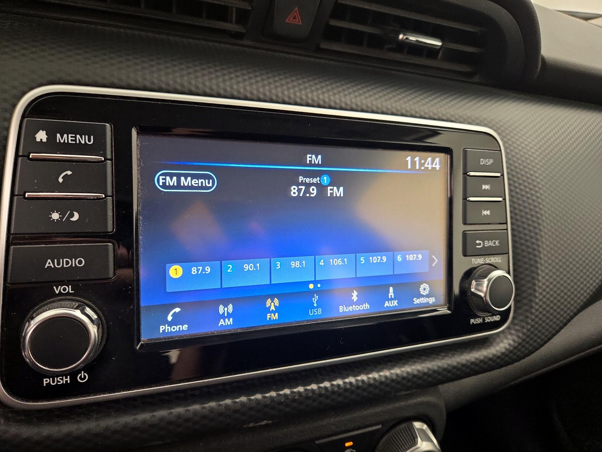 Thumbnail: 2022 Nissan Kicks - 15