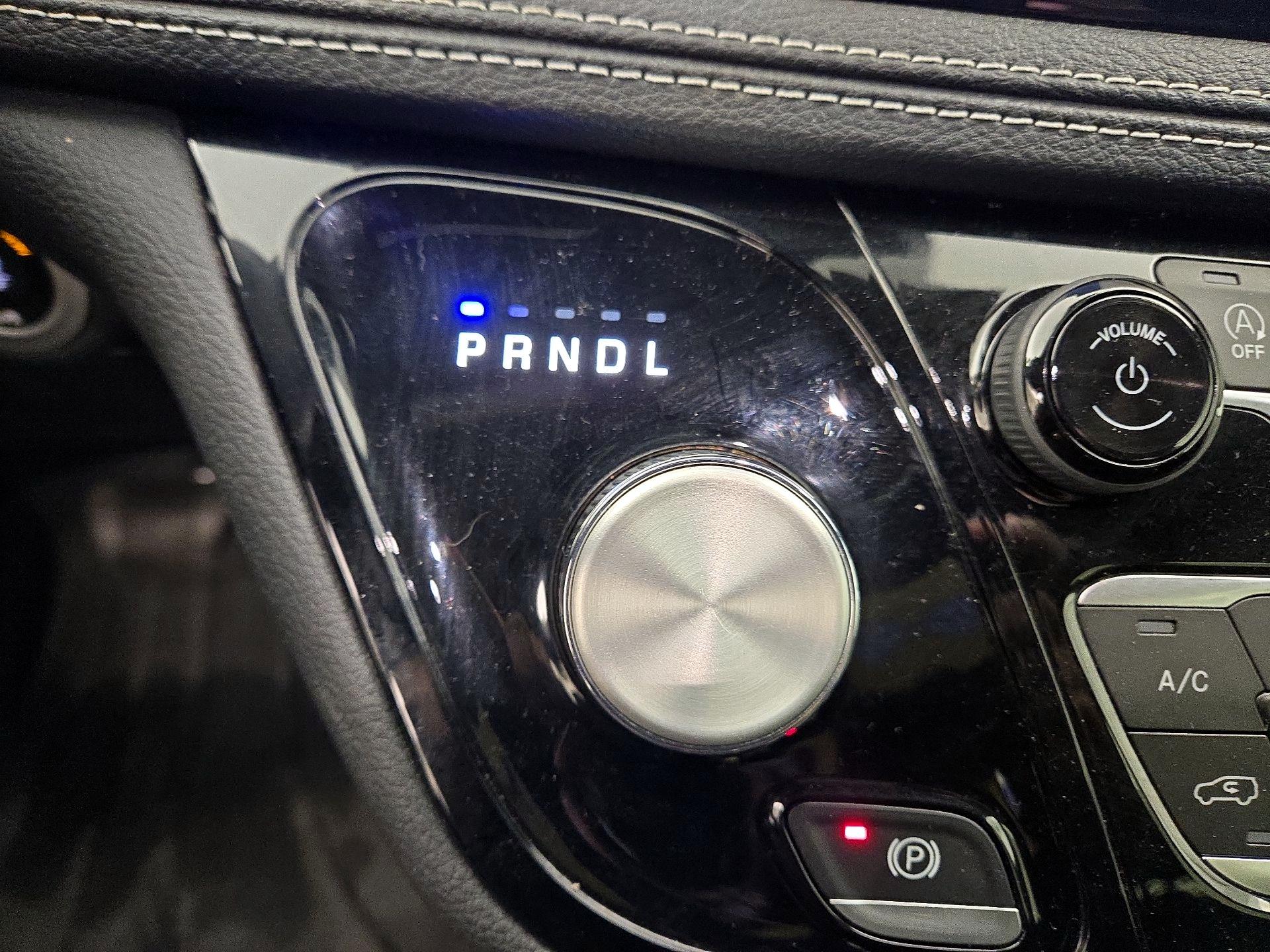 Thumbnail: 2023 Chrysler Pacifica - 17