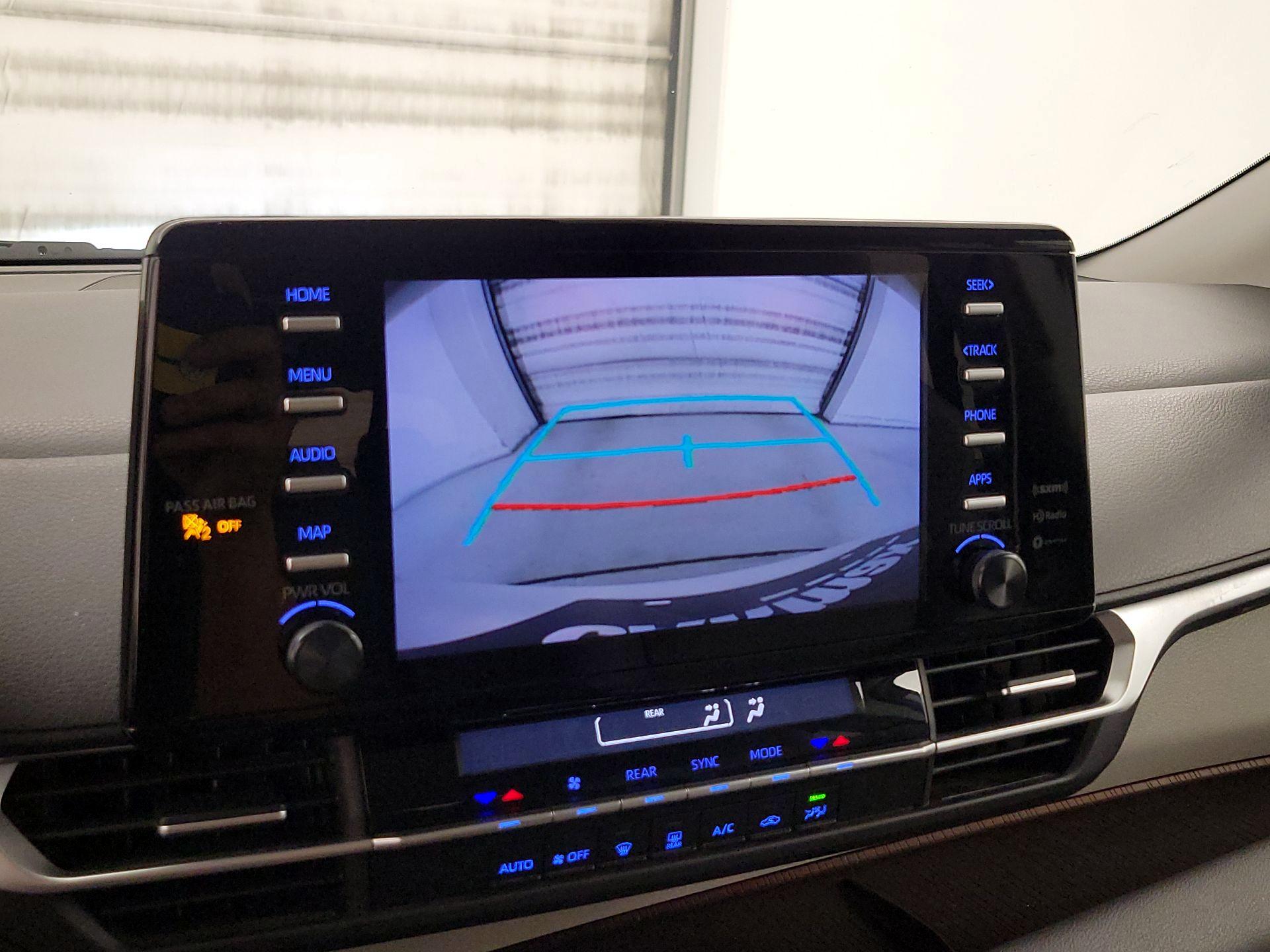 Thumbnail: 2023 Toyota Sienna - 14