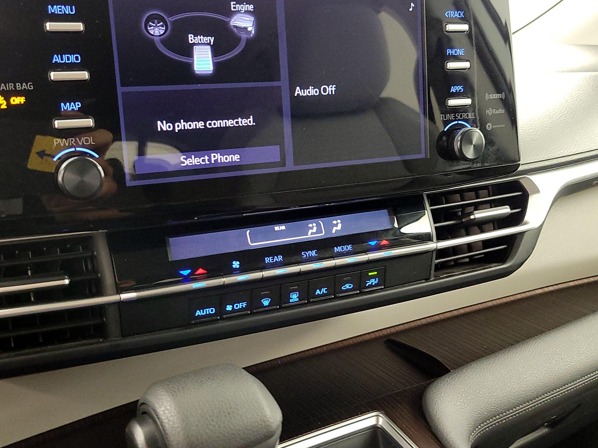 Thumbnail: 2023 Toyota Sienna - 16