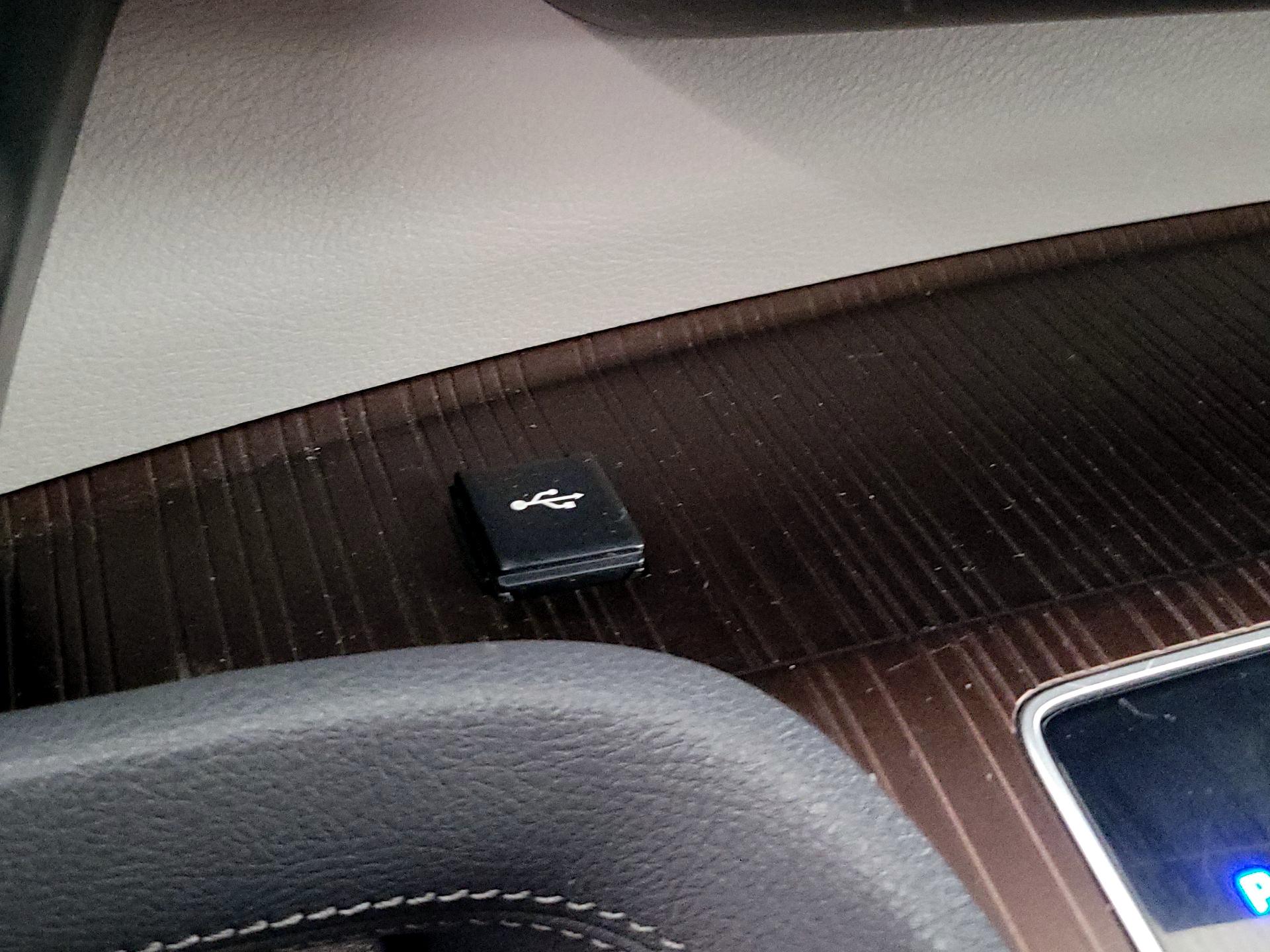 Thumbnail: 2023 Toyota Sienna - 18