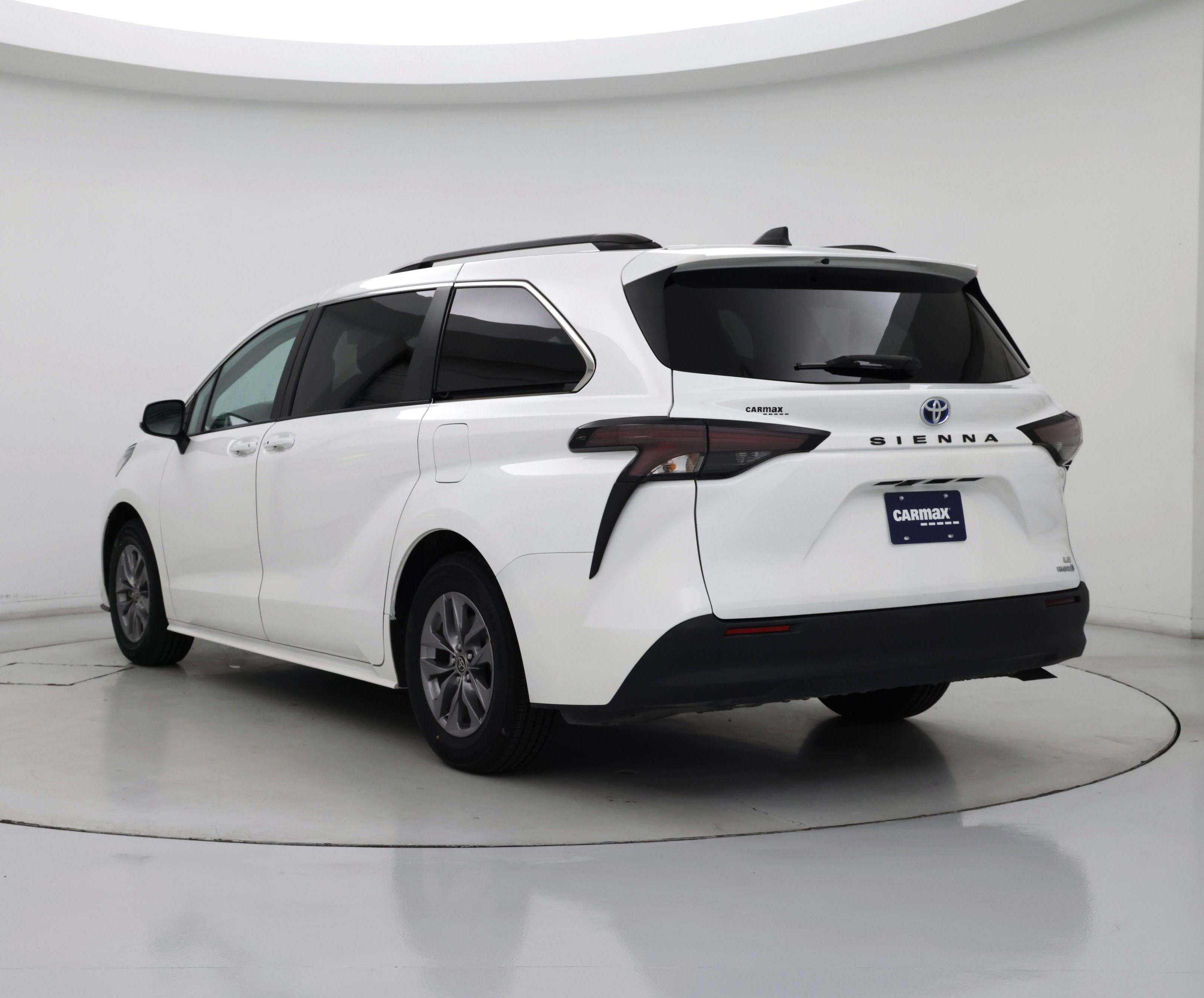 Thumbnail: 2023 Toyota Sienna - 2