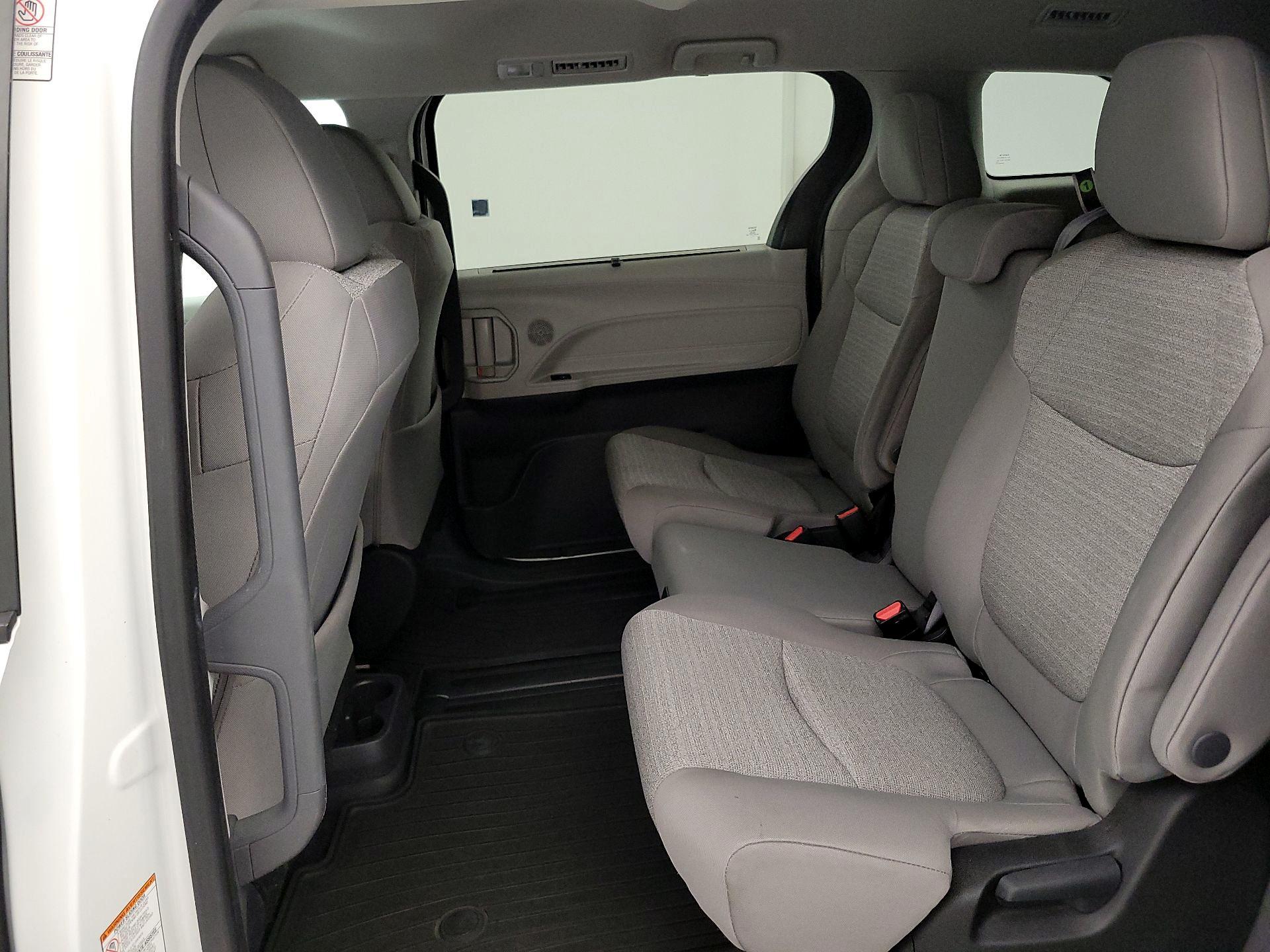 Thumbnail: 2023 Toyota Sienna - 19