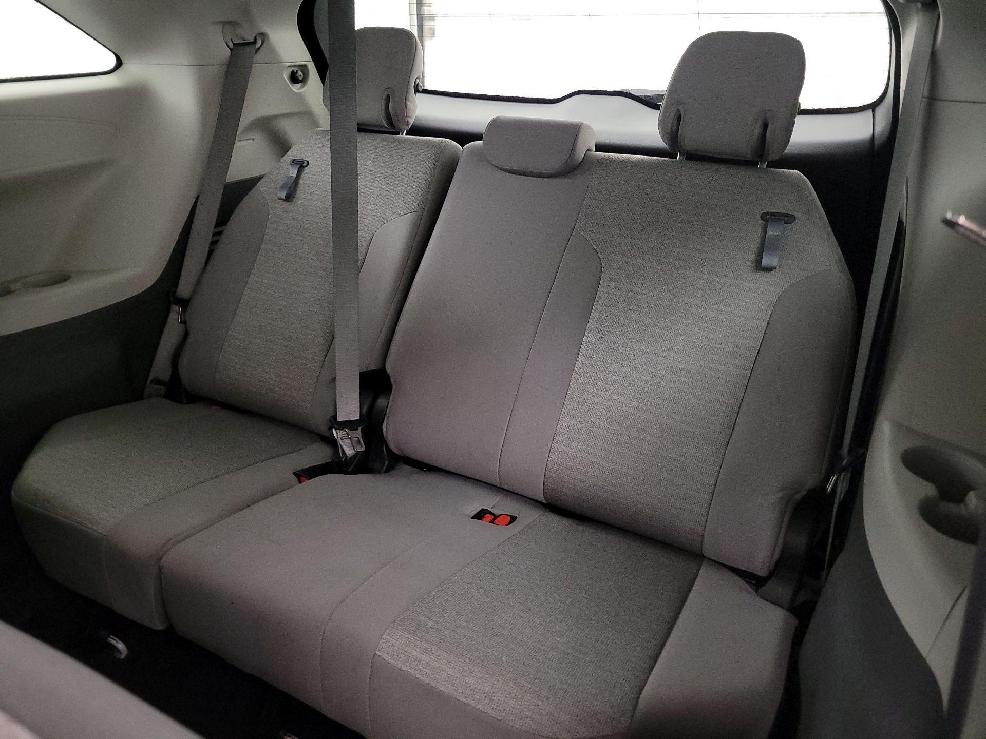 Thumbnail: 2023 Toyota Sienna - 20