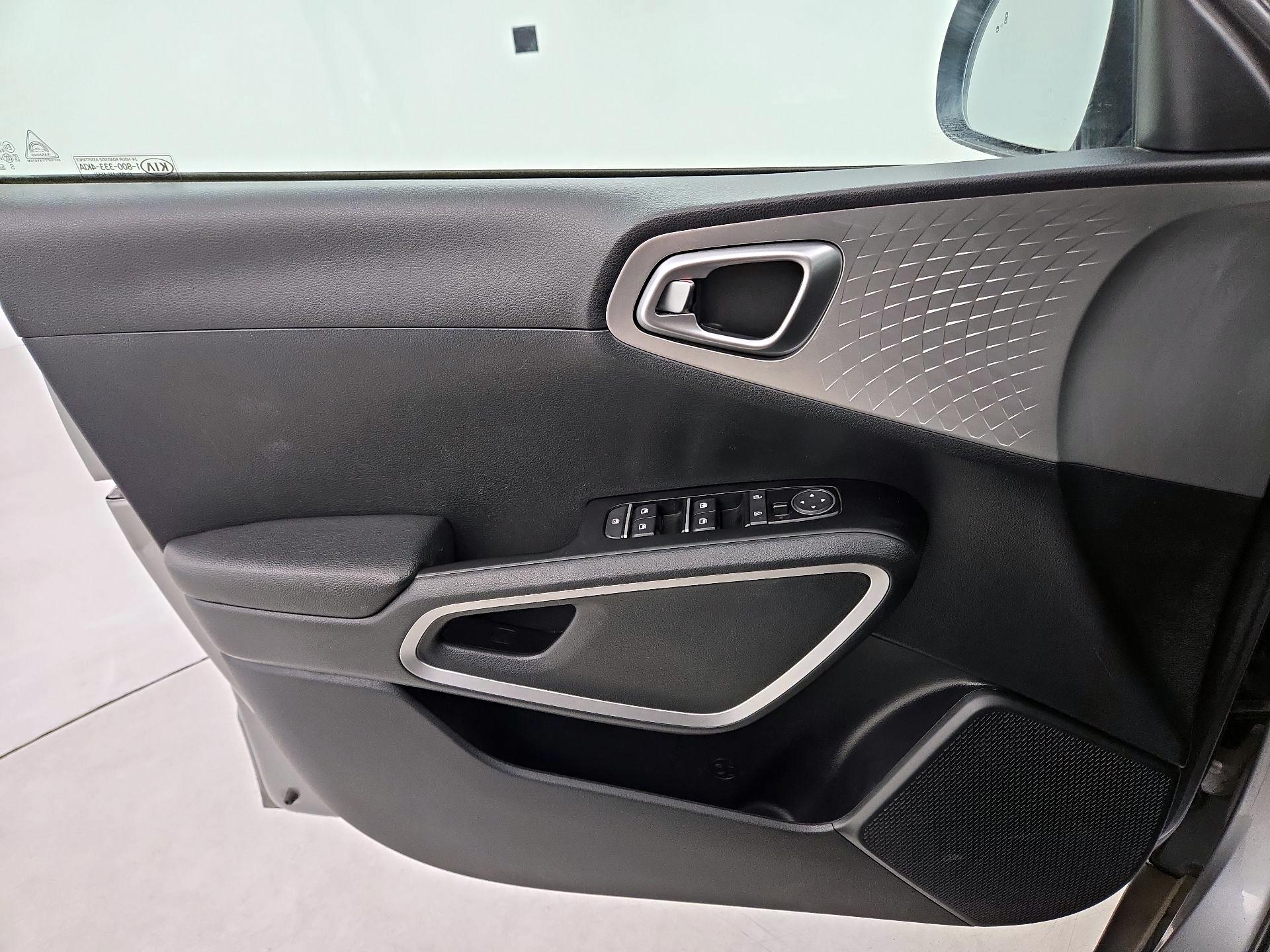 Thumbnail: 2022 Kia Soul - 12