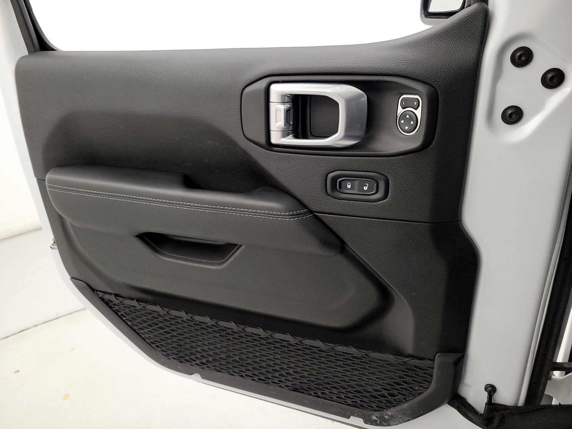 Thumbnail: 2022 Jeep Wrangler - 12