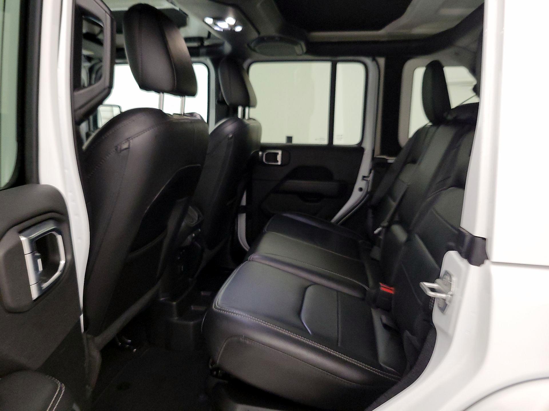 Thumbnail: 2022 Jeep Wrangler - 20