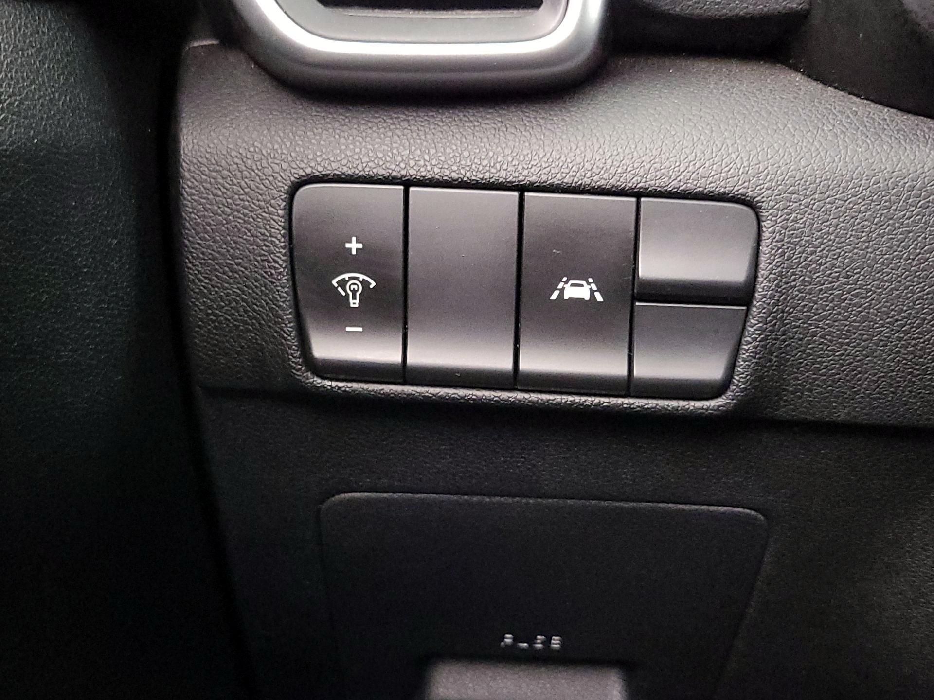 Thumbnail: 2021 Kia Sportage - 13