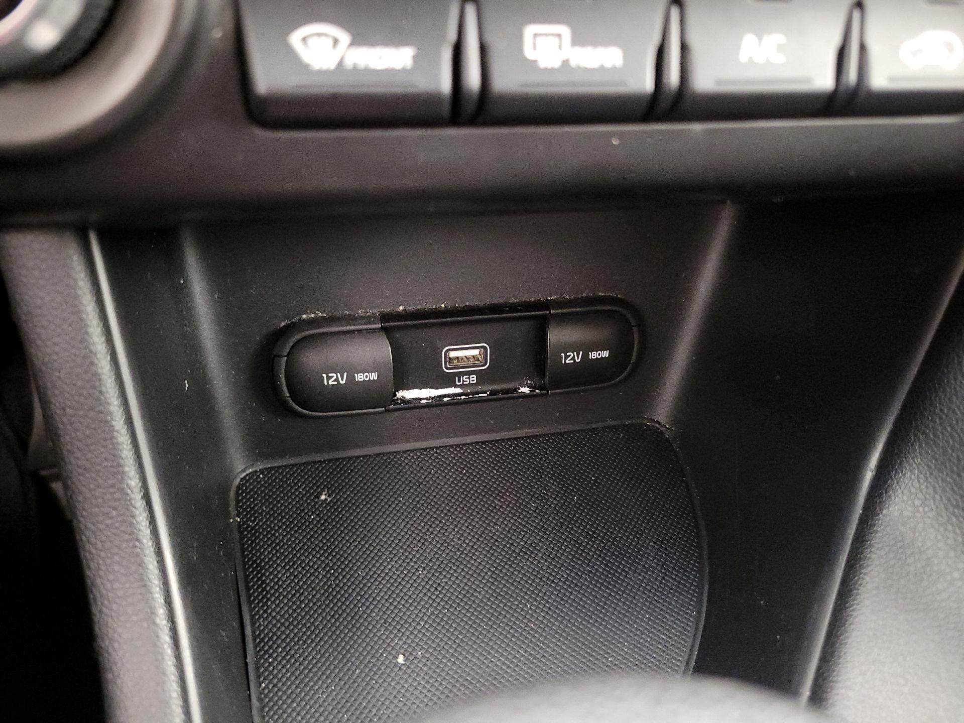 Thumbnail: 2021 Kia Sportage - 18